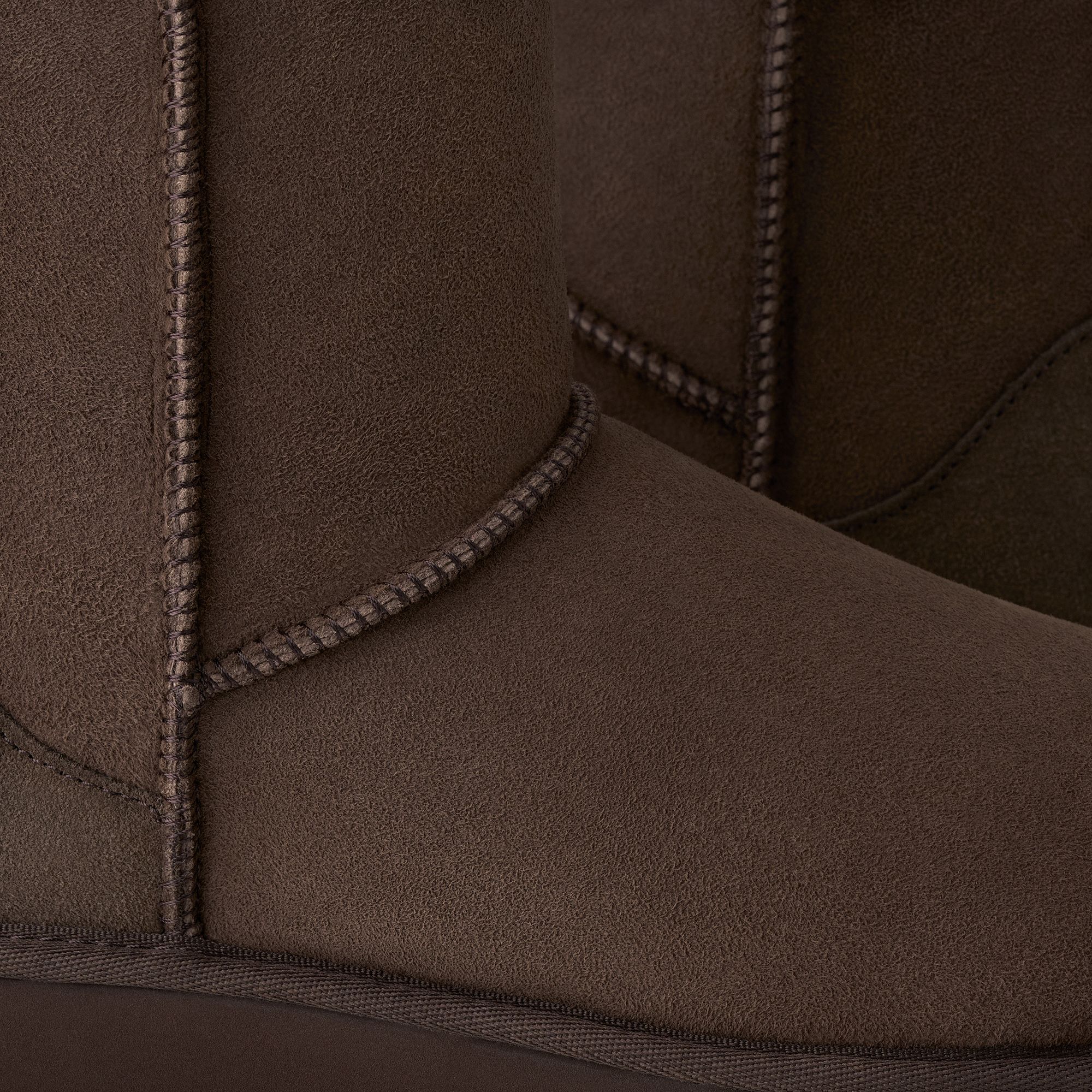 UGG Women's Classic Short II Winter Boots product image