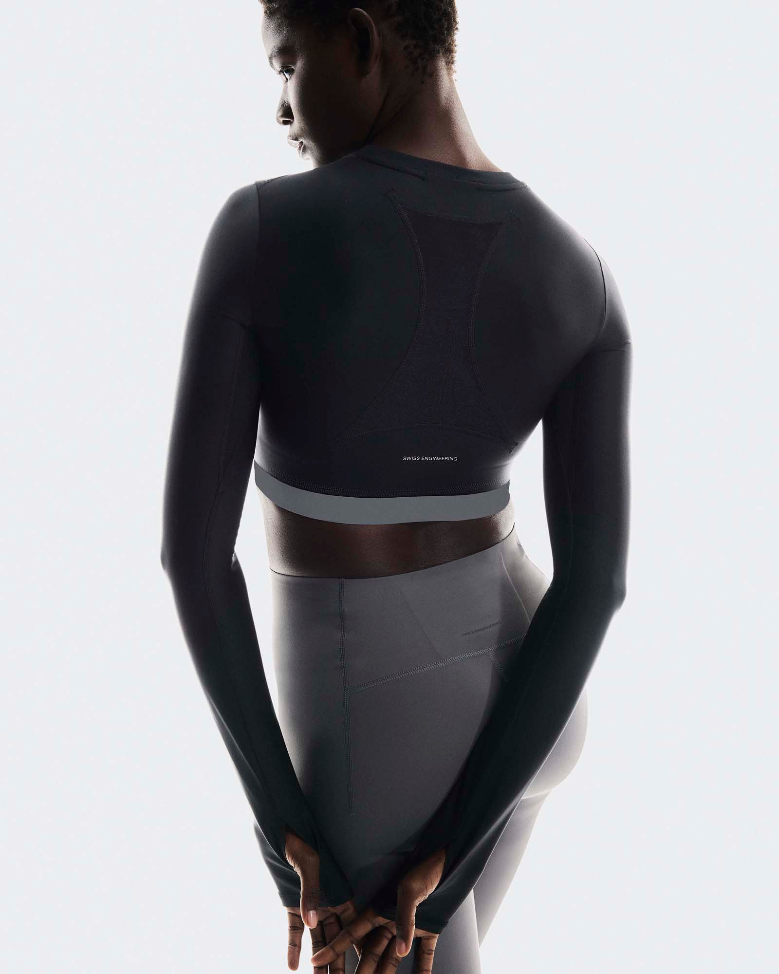 On Women's Train Long Sleeve Crop product image