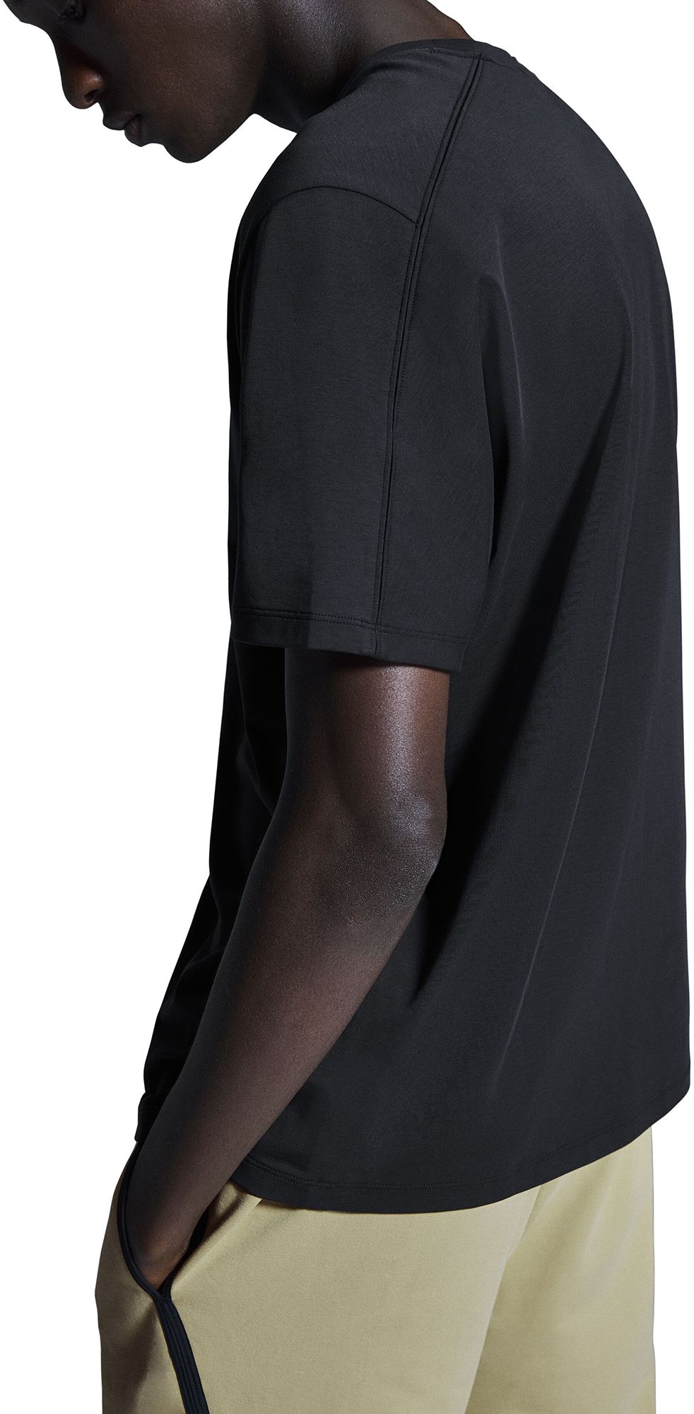 On Men's 25 Focus T-Shirt product image