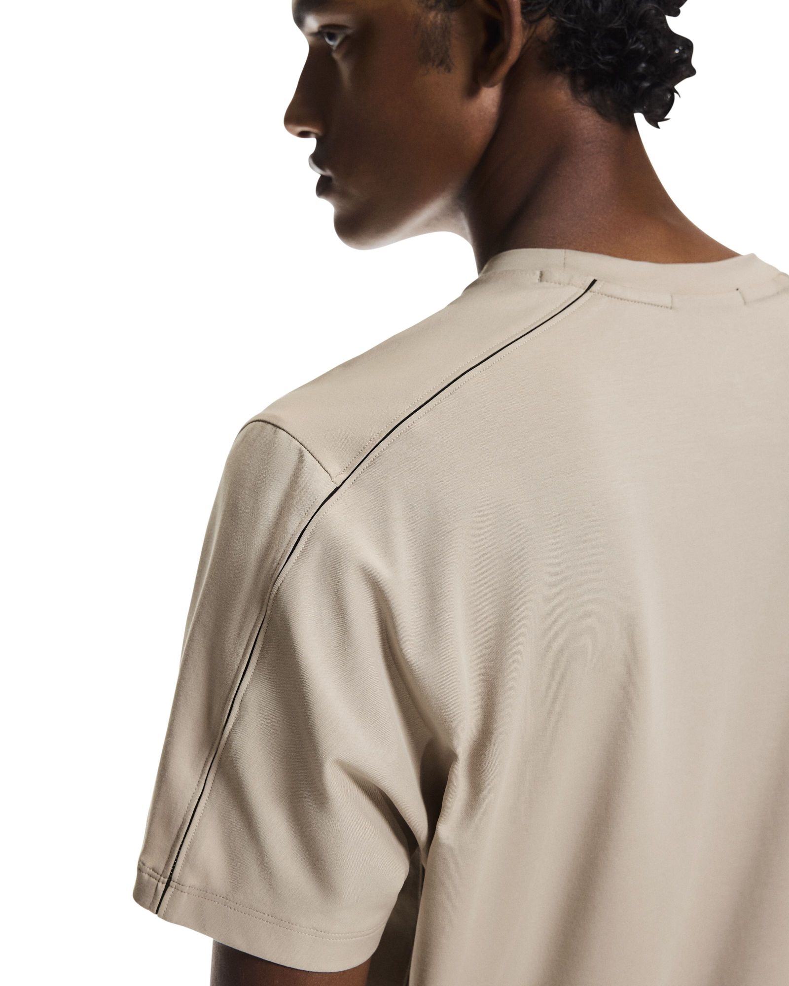 On Men's 25 Focus T-Shirt product image