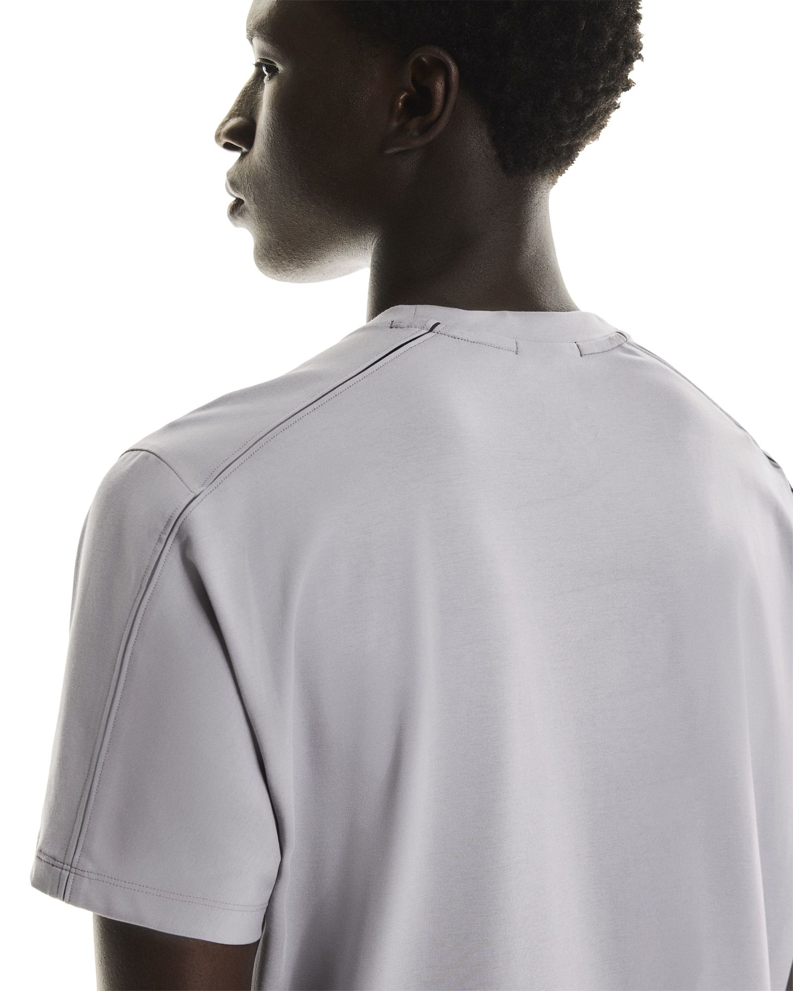 On Men's 25 Focus T-Shirt product image