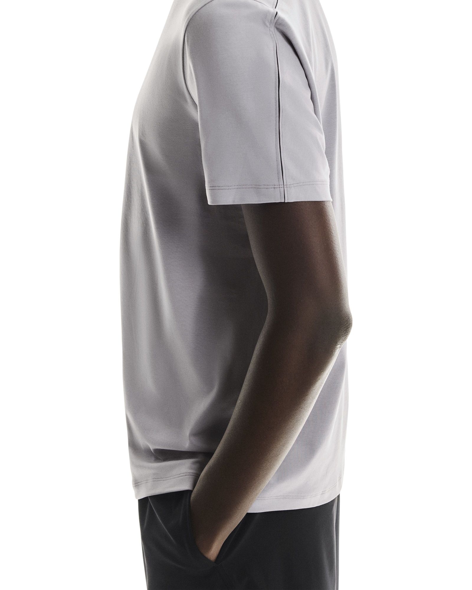 On Men's 25 Focus T-Shirt product image