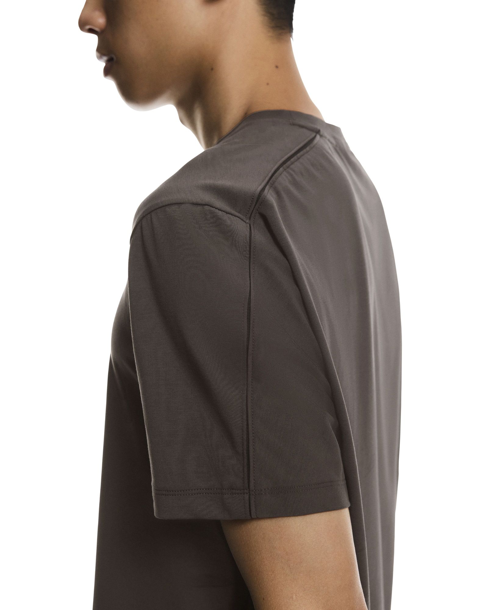 On Men's 25 Focus T-Shirt product image