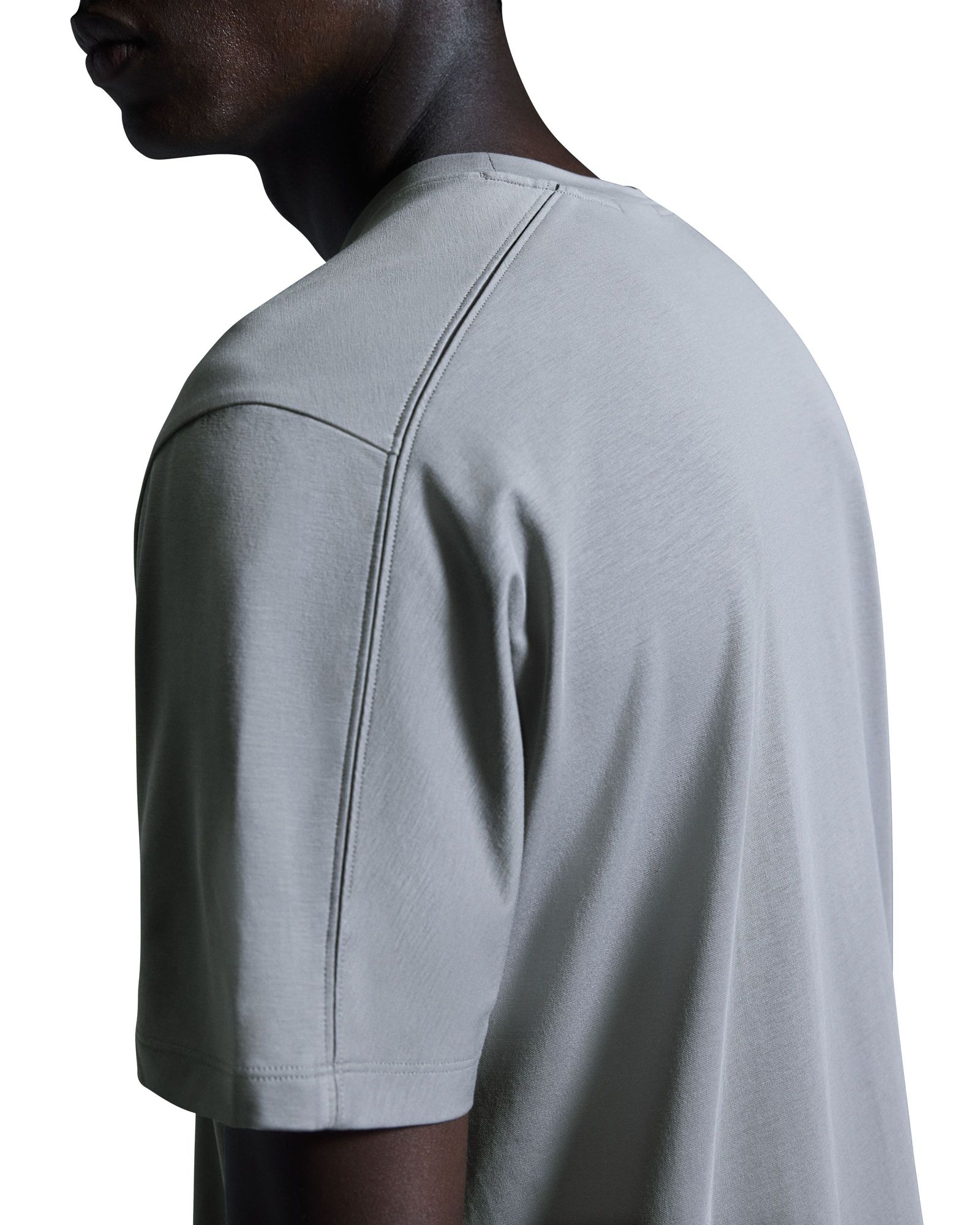 On Men's 25 Focus T-Shirt product image