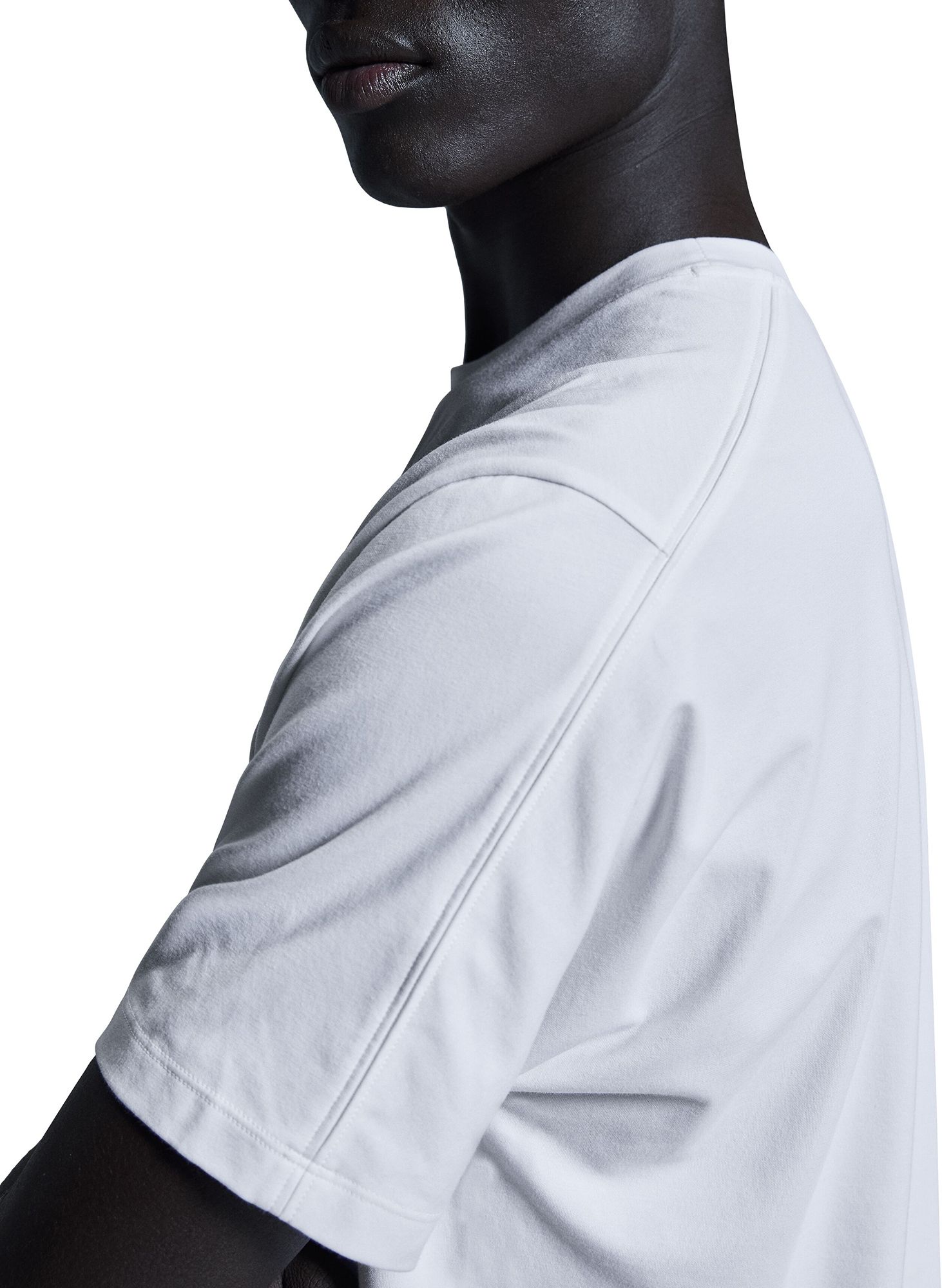 On Men's 25 Focus T-Shirt product image