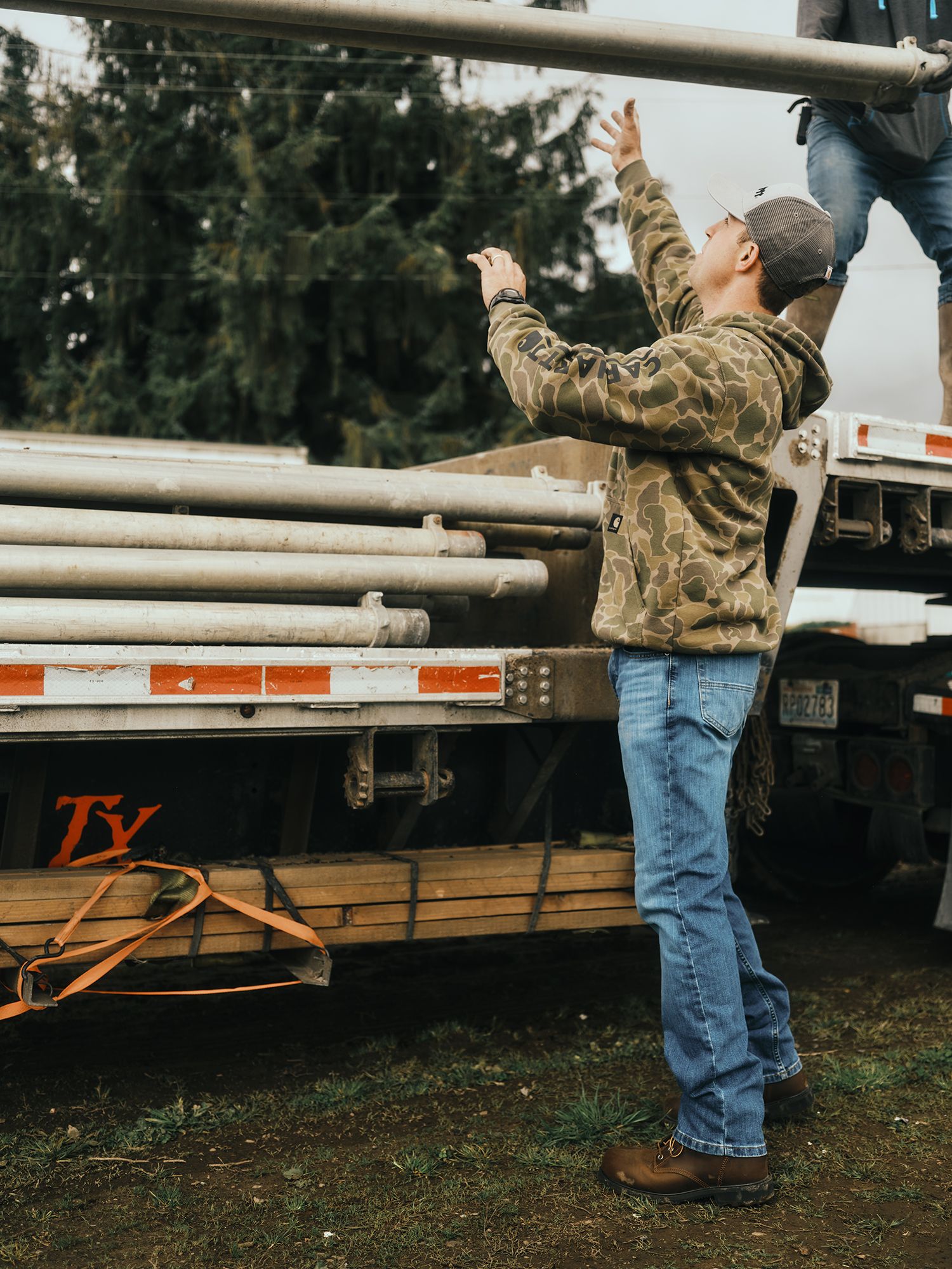 Carhartt Men's Slim Tapered Rugged Flex Jean product image