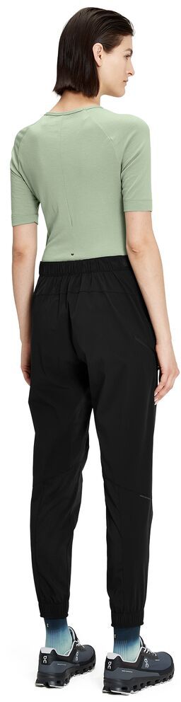 On Women's Trek Pants product image