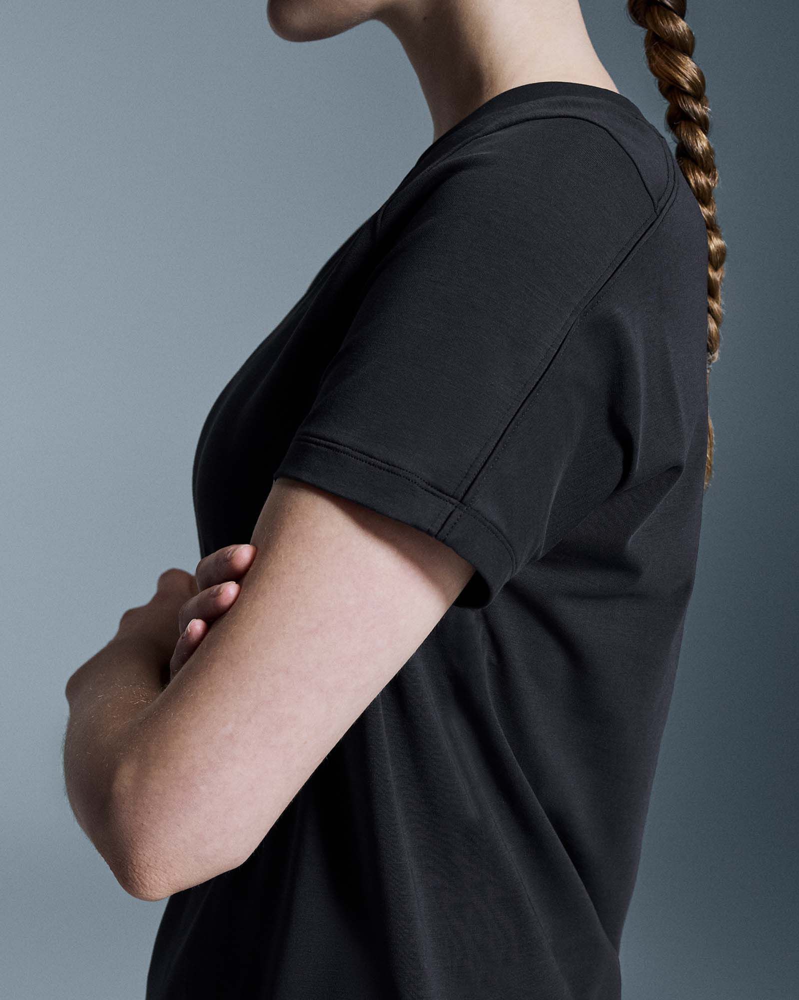 On Women's Focus-T product image