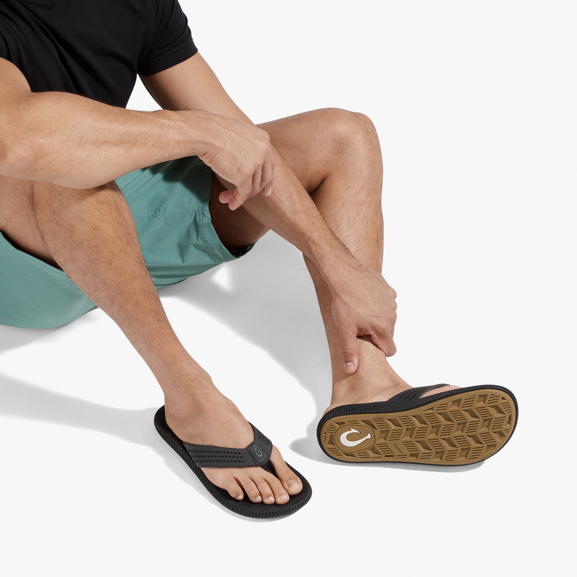 OluKai Men's Ulele Flip Flop product image