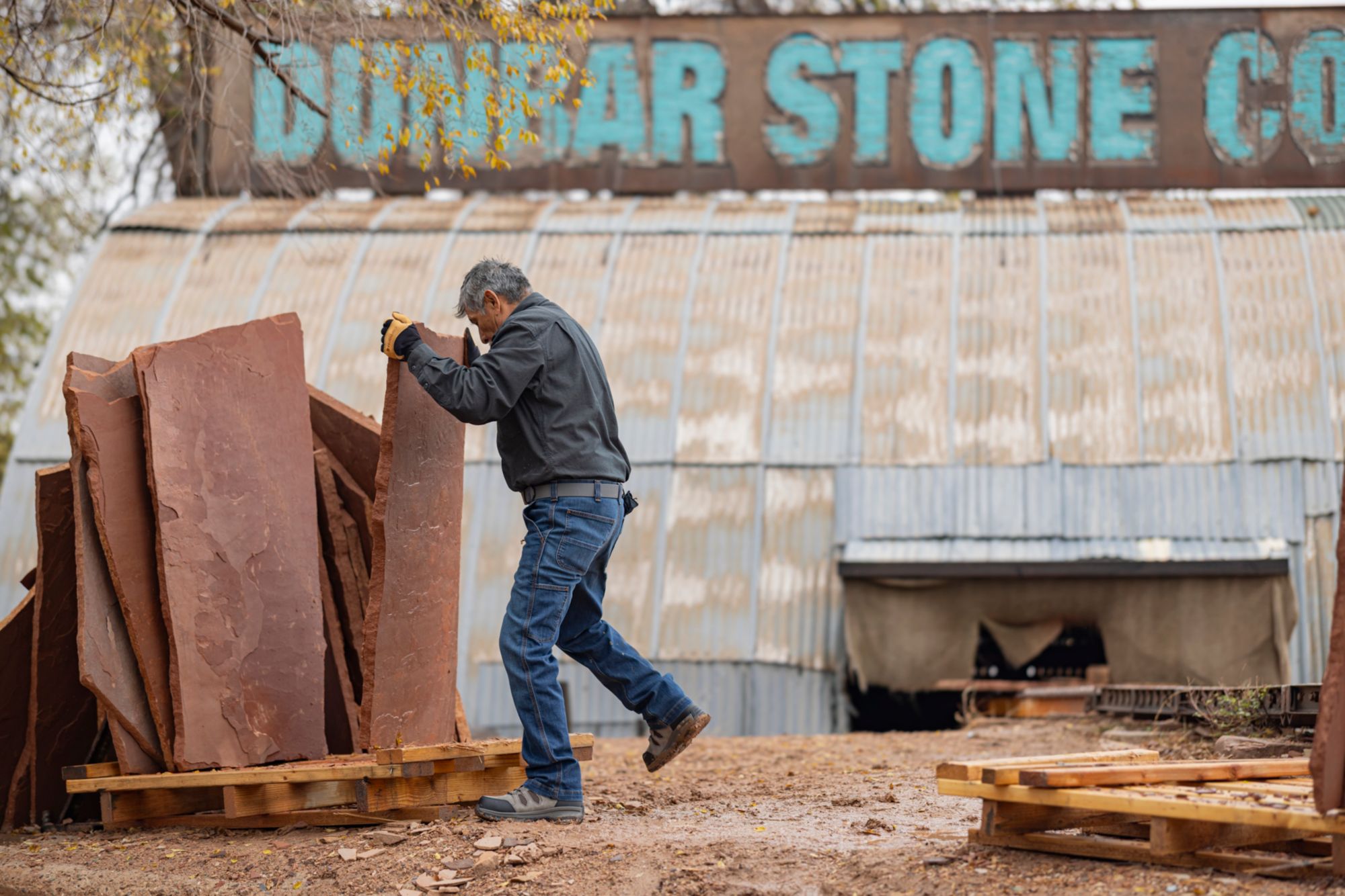 Carhartt Men's Loose Fit Midweight Chambray Long Sleeve Shirt product image