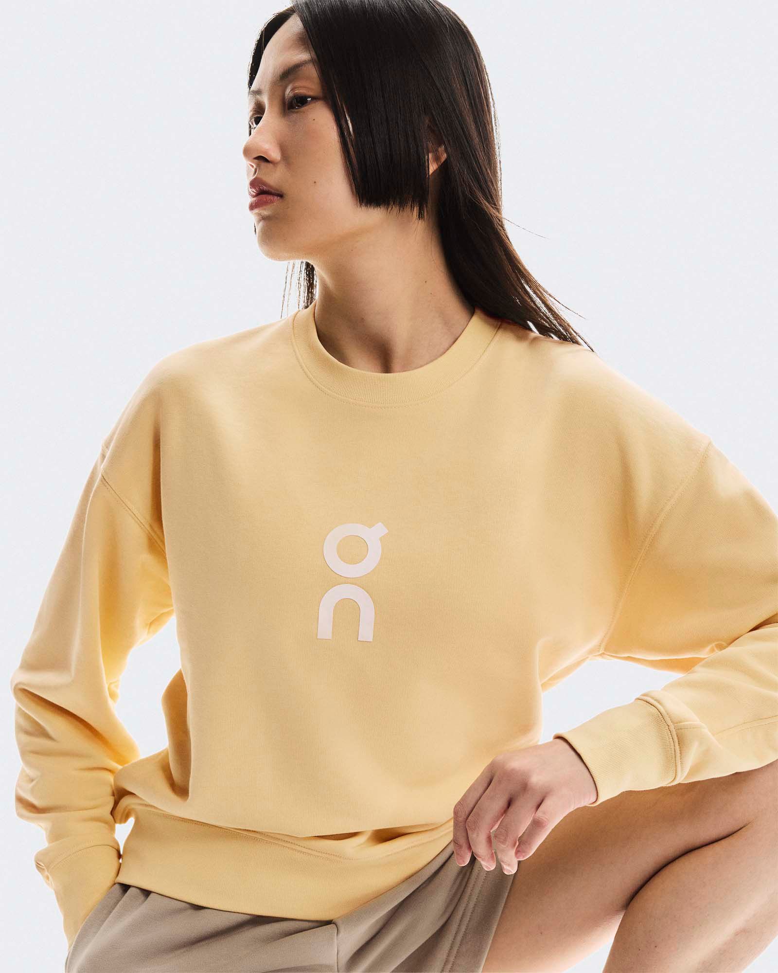 On Women's Club Crewneck Sweatshirt product image