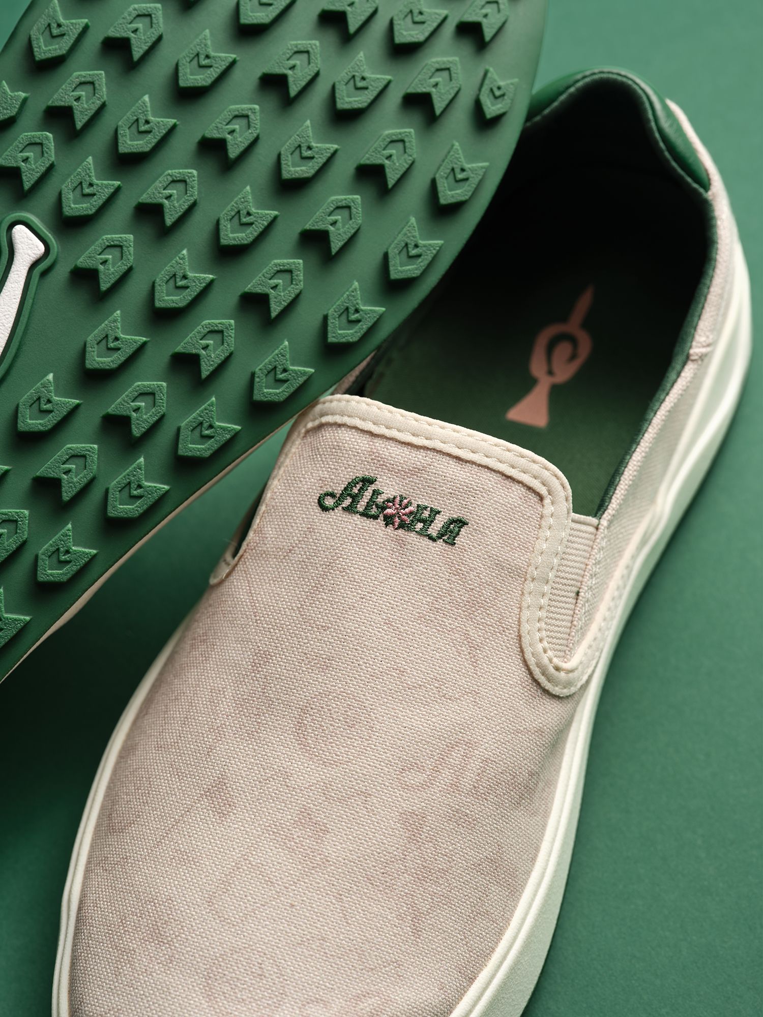 OluKai Men's Wai'alae Slip-On Golf Shoes product image