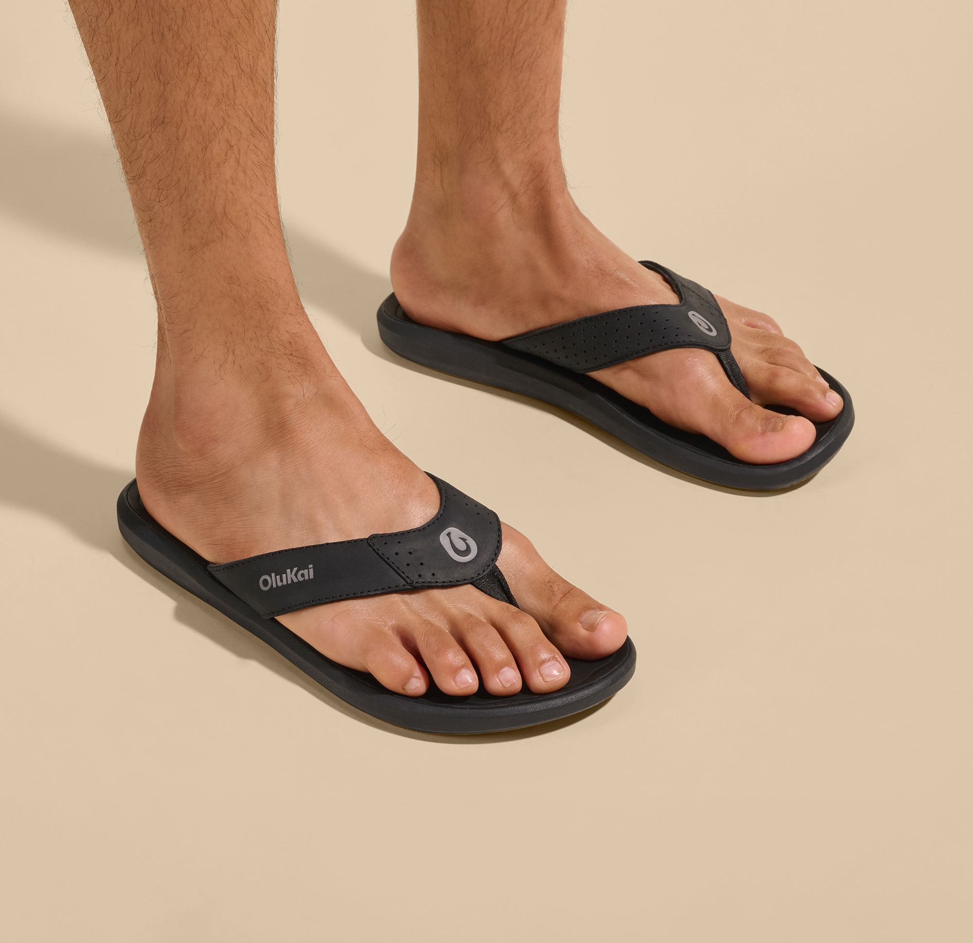 OluKai Men's Pili Sandals product image