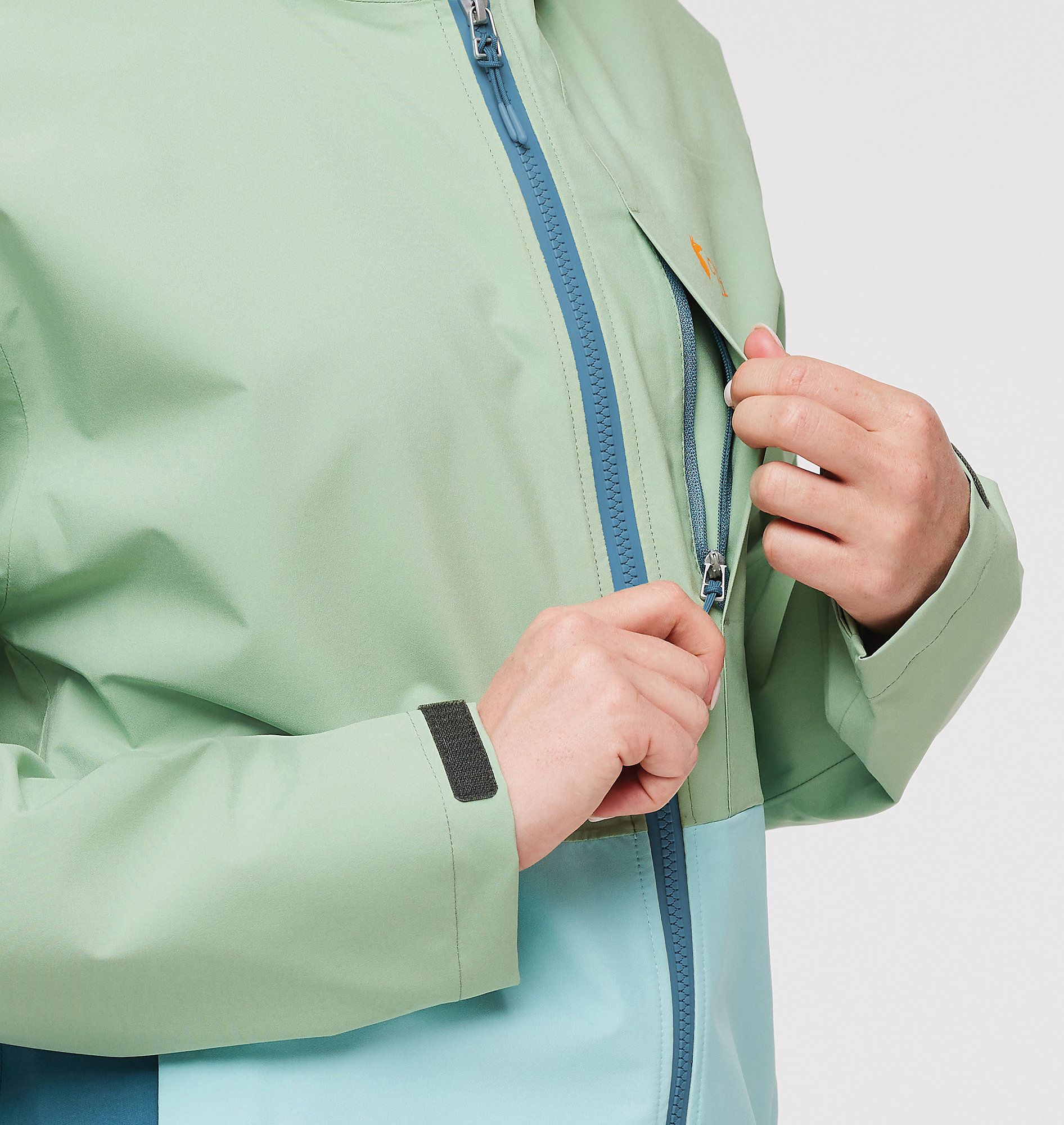 Cotopaxi Women's Cielo Rain Jacket product image