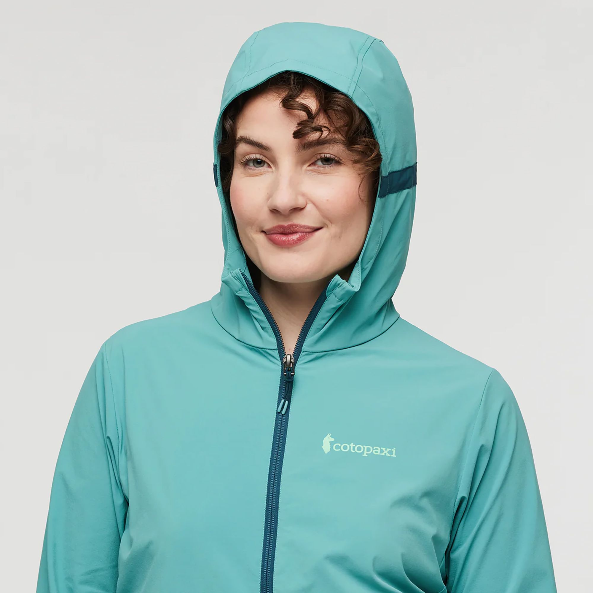 Cotopaxi Women's Vuelta Windbreaker Jacket product image