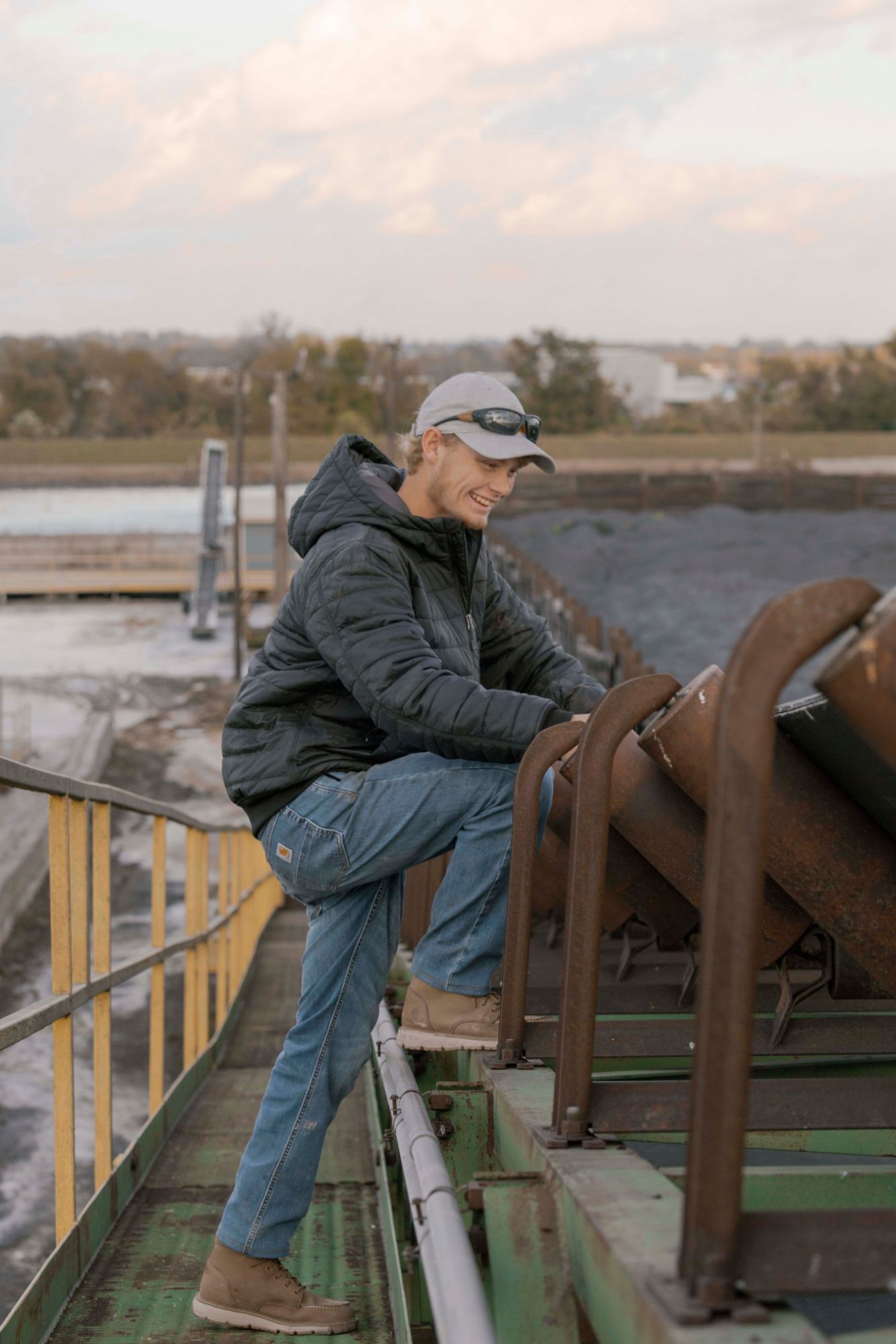 Carhartt Men's Gilliam Rain Defender Insulated Hooded Jacket product image