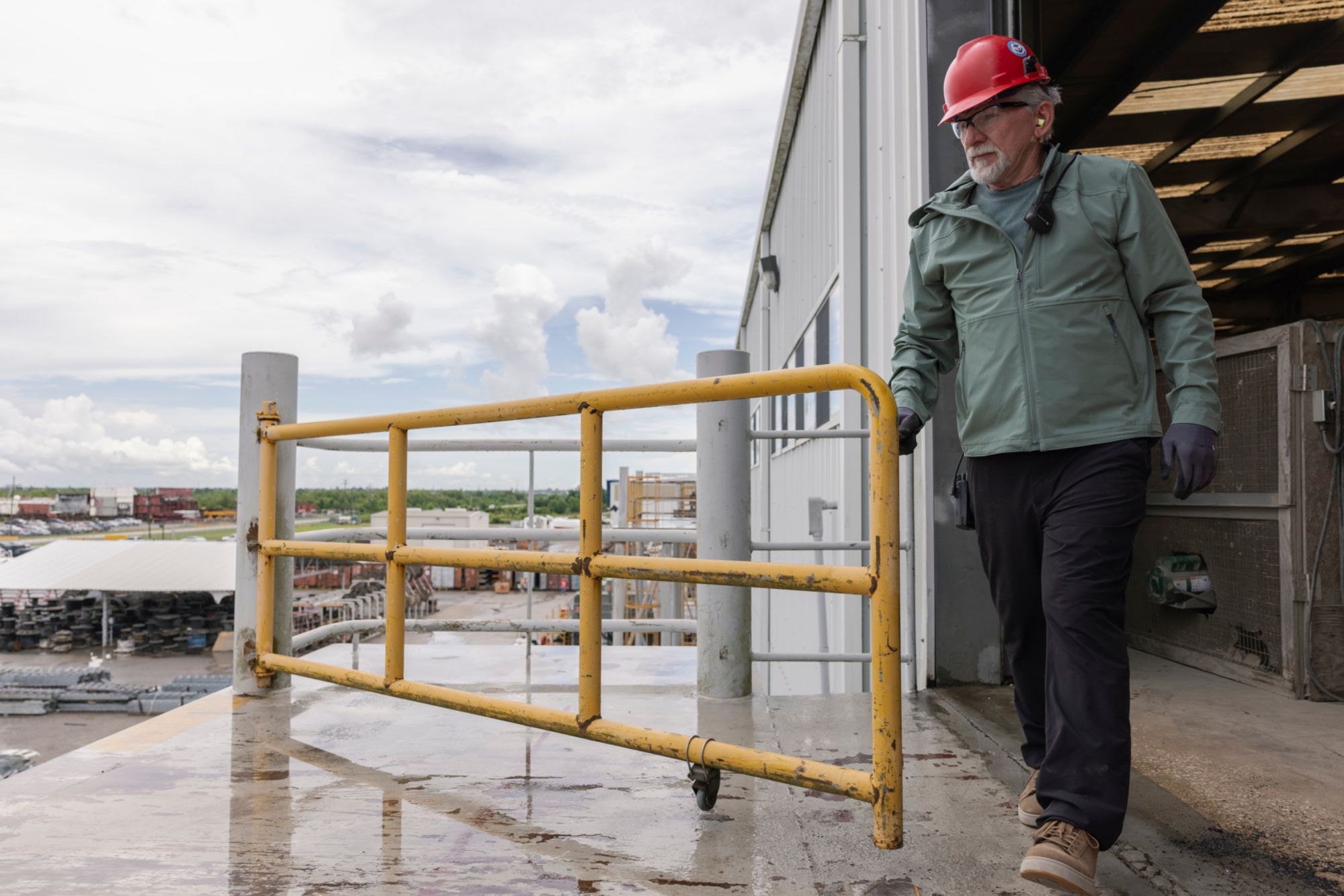 Carhartt Men's Sun Defender Hooded Jacket product image