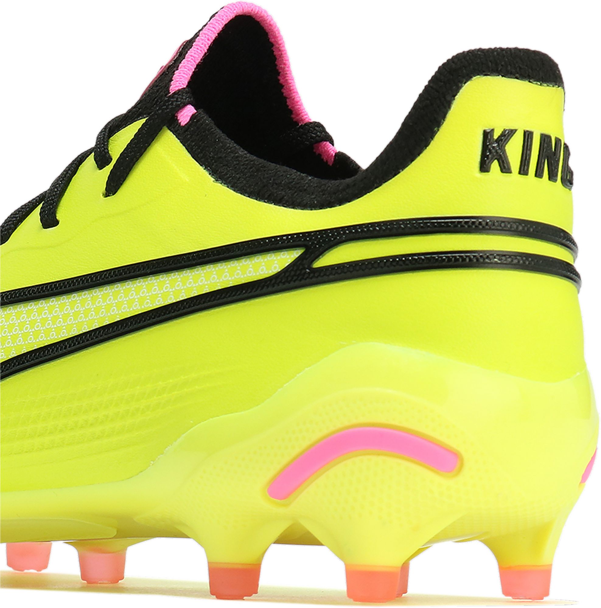 PUMA Women's King Ultimate FG/AG Soccer Cleats