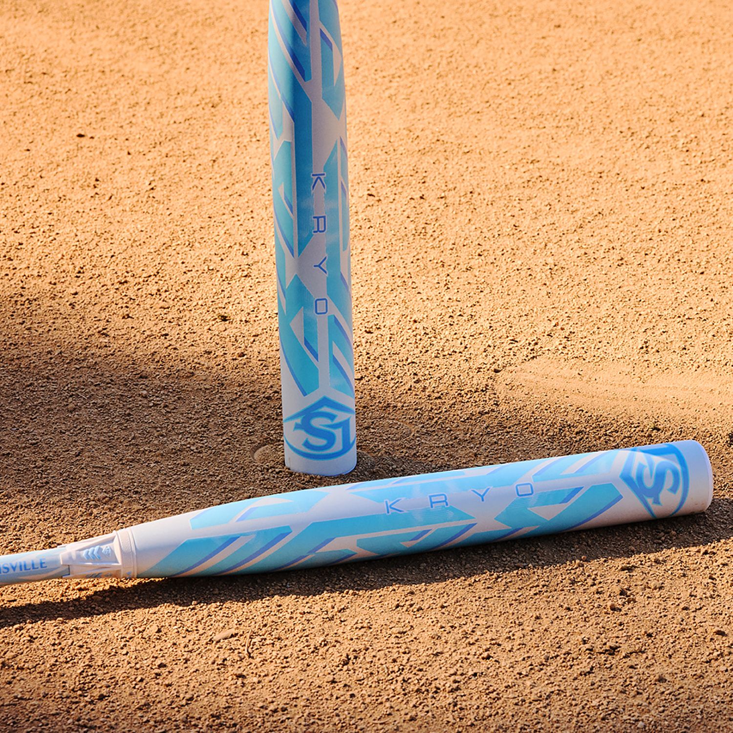 Louisville Slugger Kryo Frost Limited Edition Fastpitch Bat 2025 (-11) product image