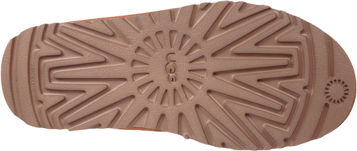 UGG Women's Neumel Sheepskin Chukka Boots product image