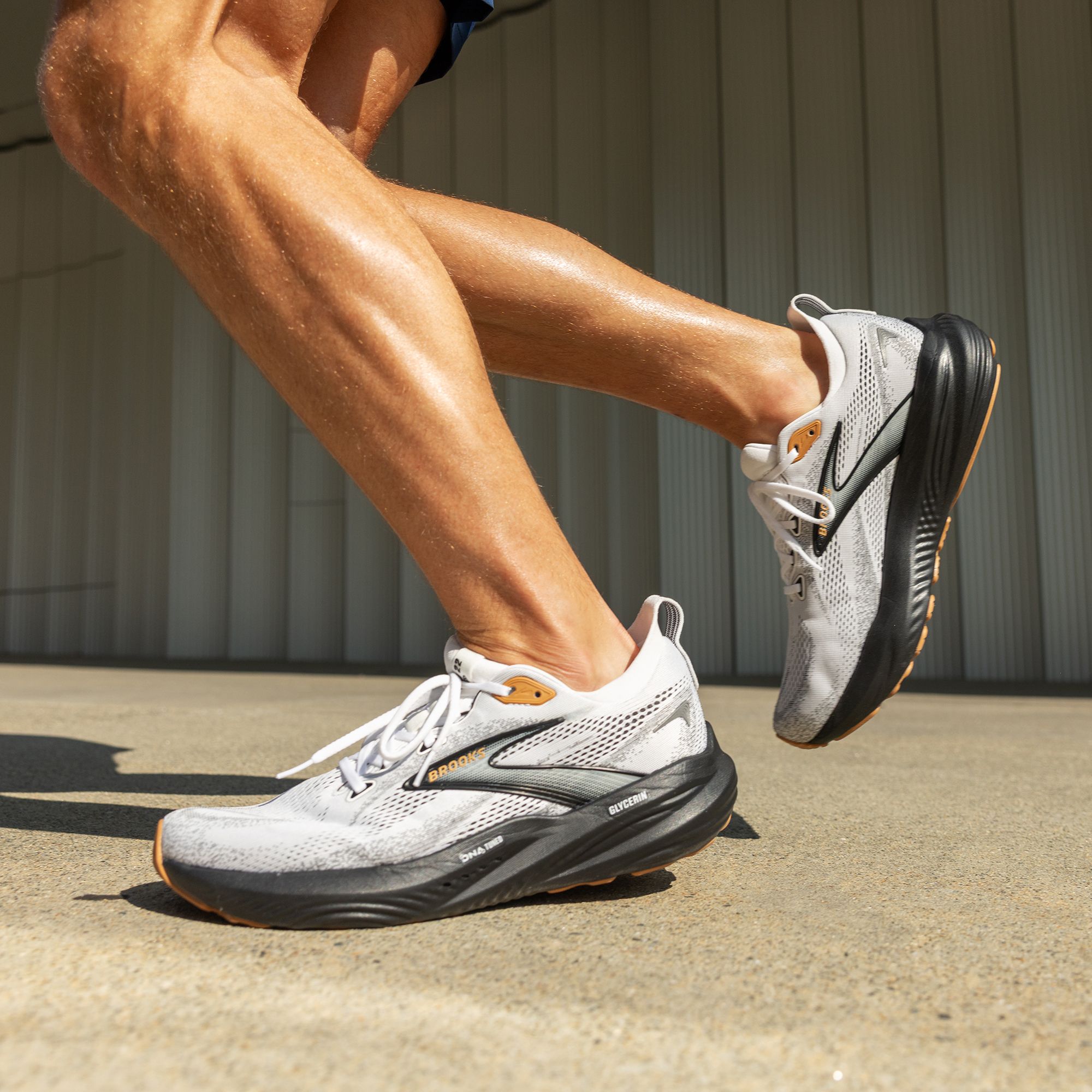 Brooks Men's Glycerin 22 Running Shoes product image