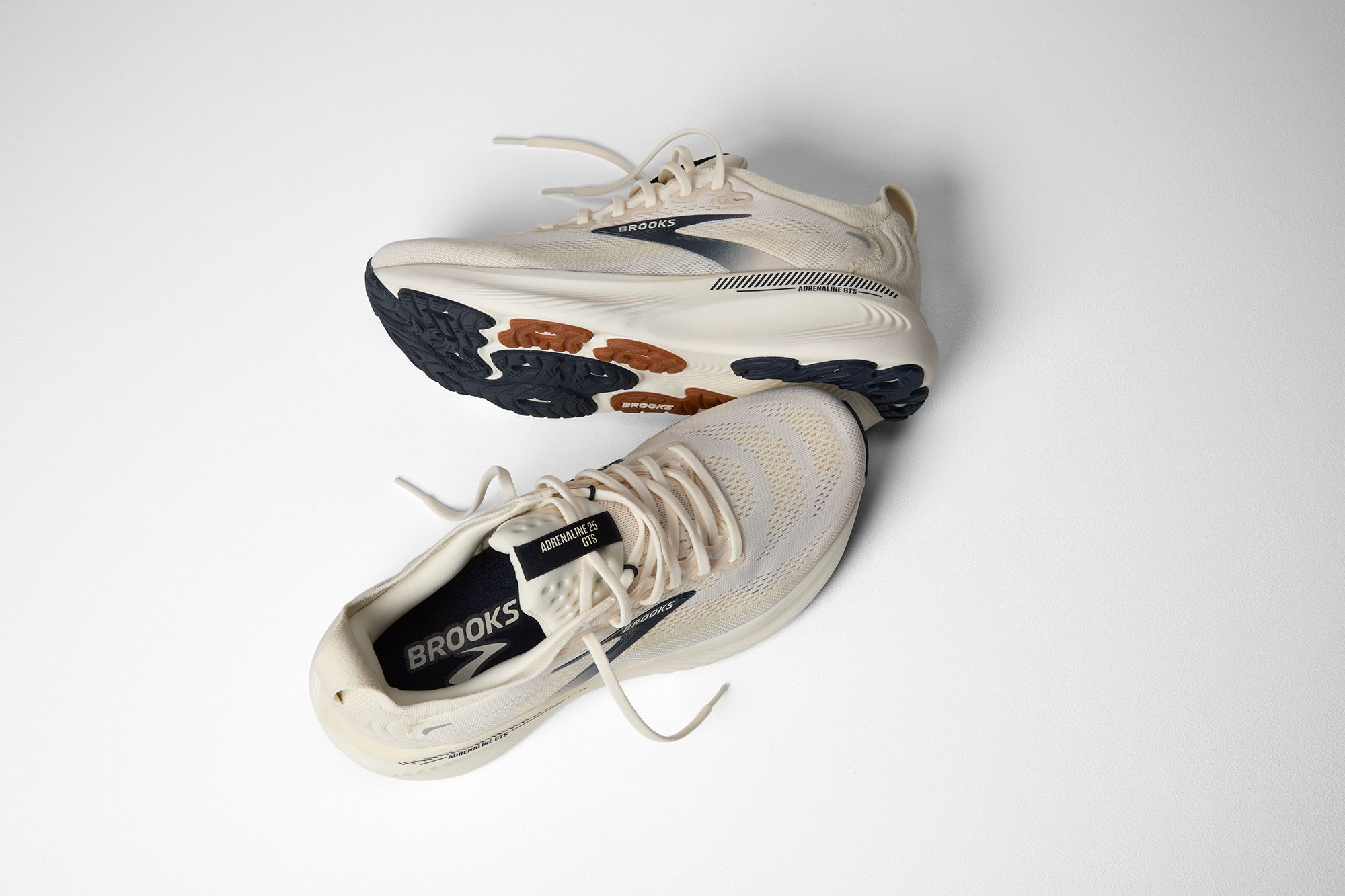 Brooks Men's Adrenaline GTS 25 Running Shoes product image