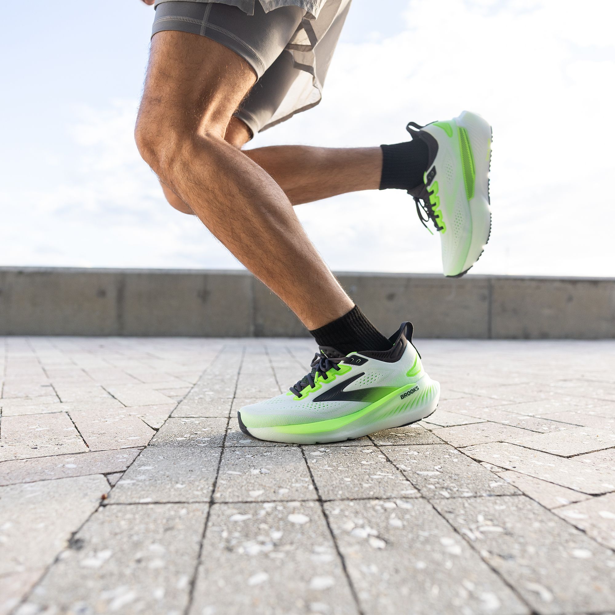 Brooks Men's Glycerin 23 Running Shoes product image