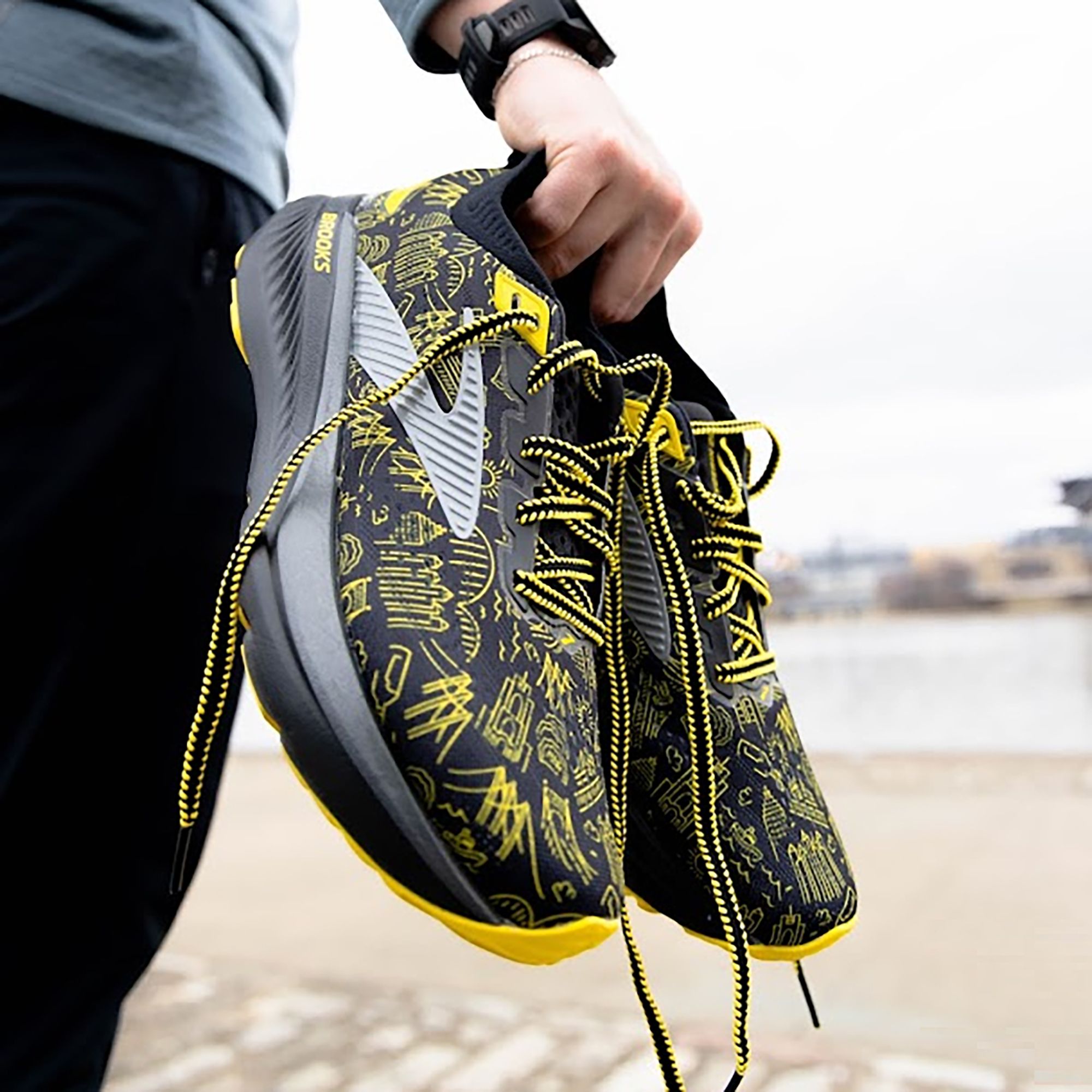 Brooks Men's Glycerin 23 Pittsburgh Marathon Running Shoes product image