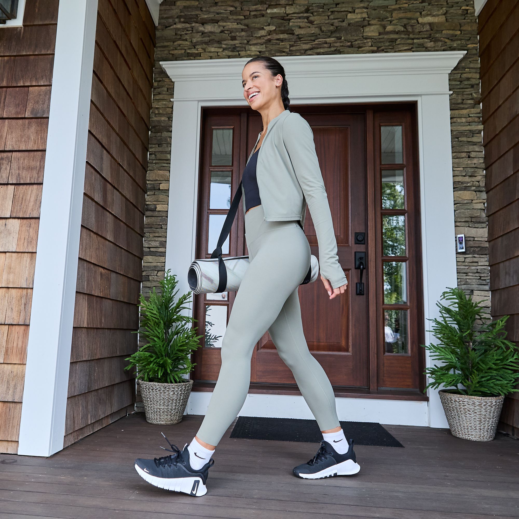 Nike Women's Zenvy Dri-FIT Full-Zip Long-Sleeve Top product image