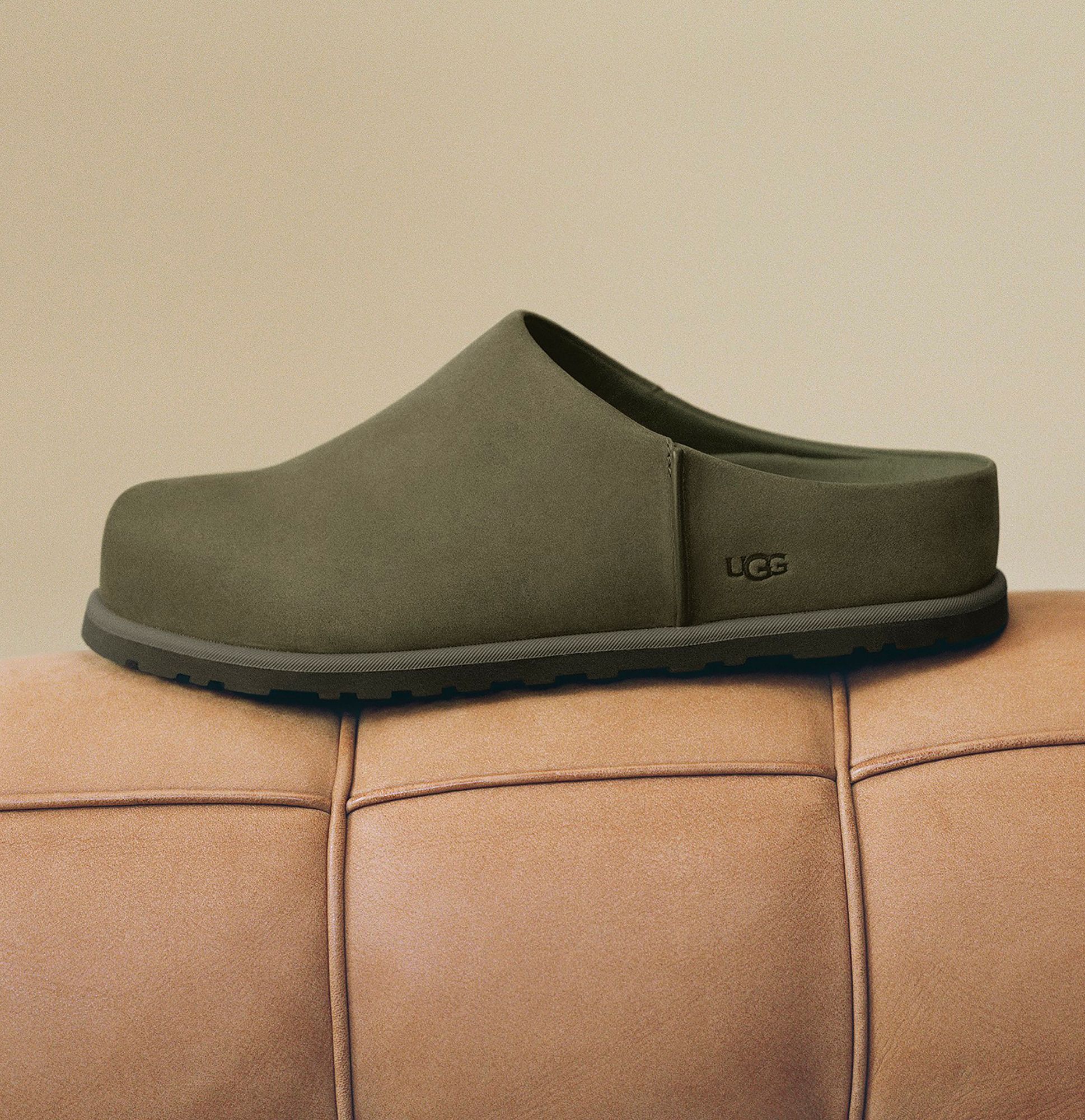 UGG Men's Otzo Clogs product image