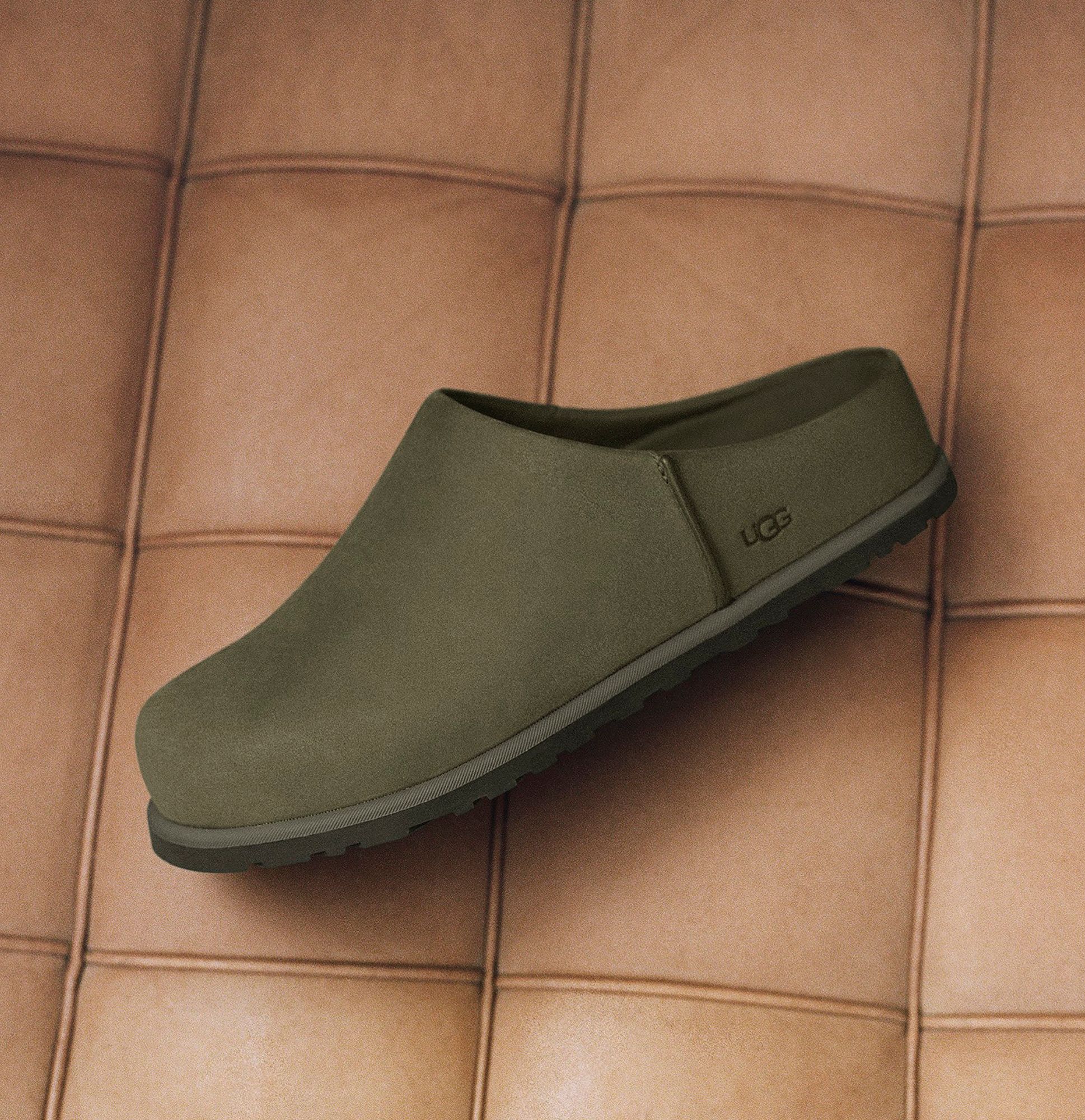UGG Men's Otzo Clogs product image