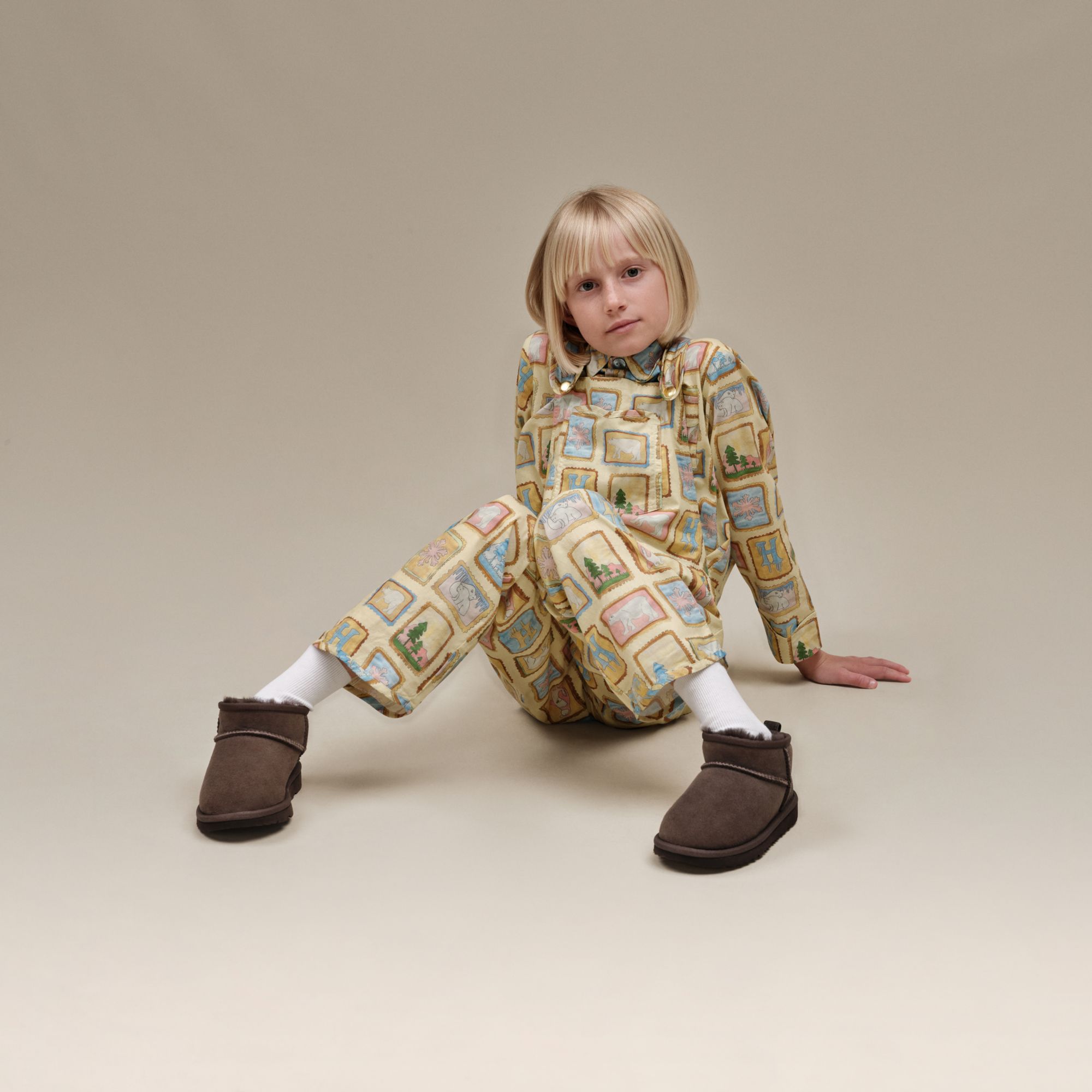 UGG Women's Goldenstar Evelina Clogs product image
