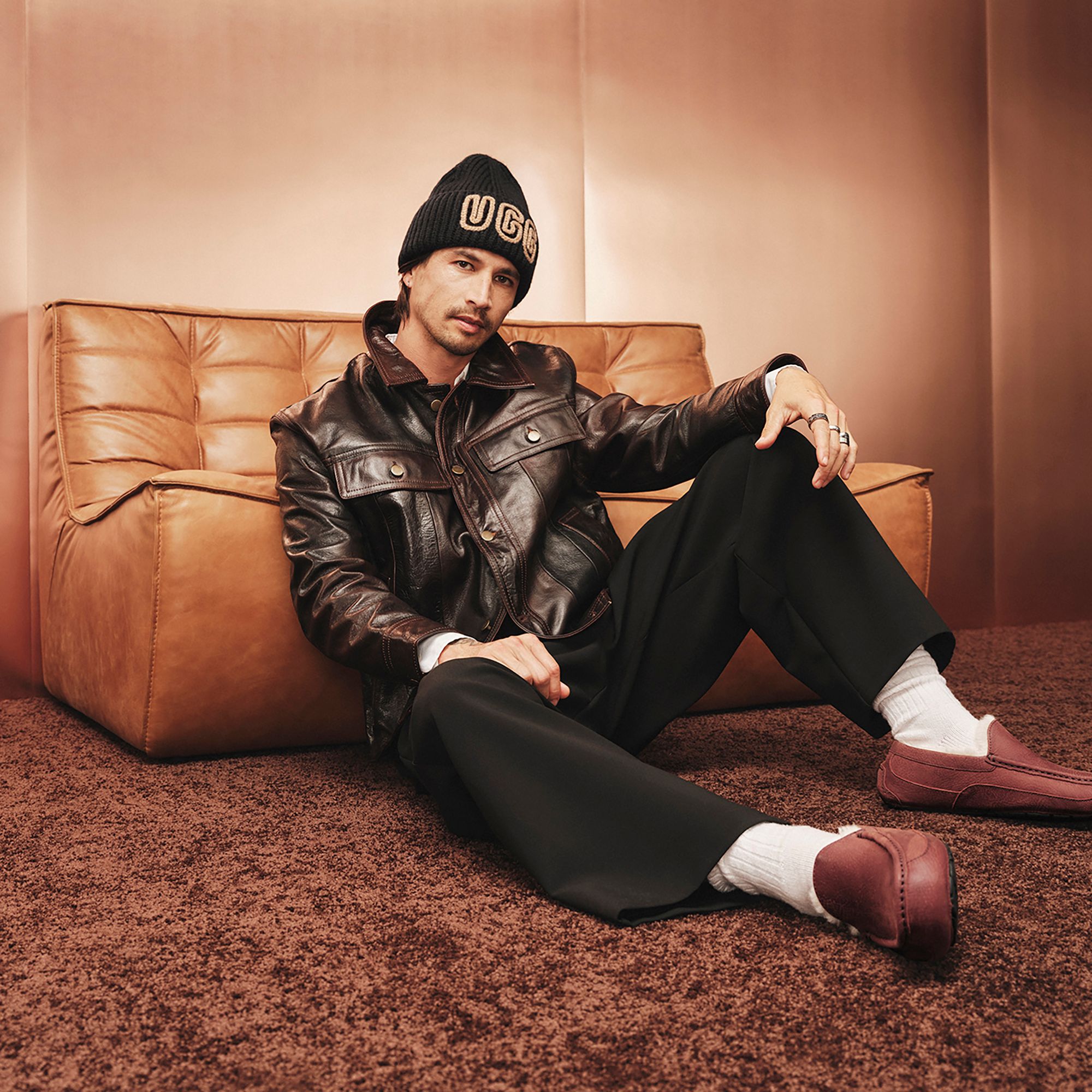 UGG Men's Ascot Tumbled Slippers product image