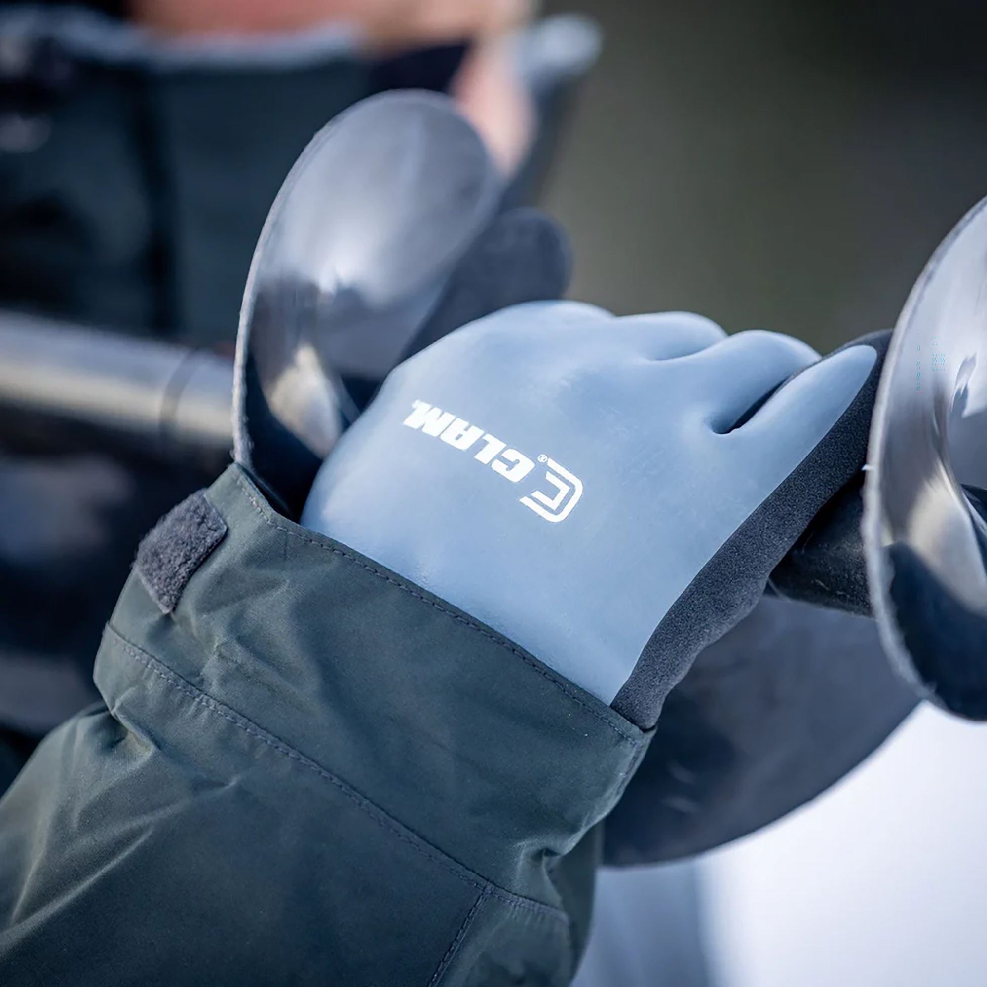 Clam Outdoors Insulated Latex Glove product image