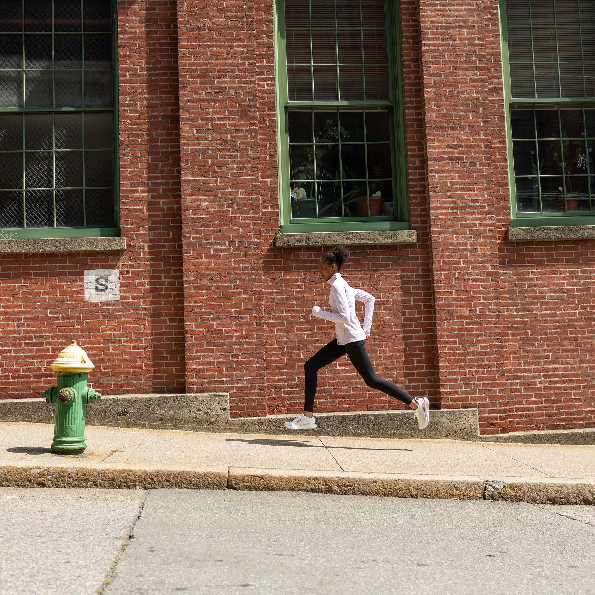 Brooks Women's Adrenaline GTS 25 Running Shoes product image