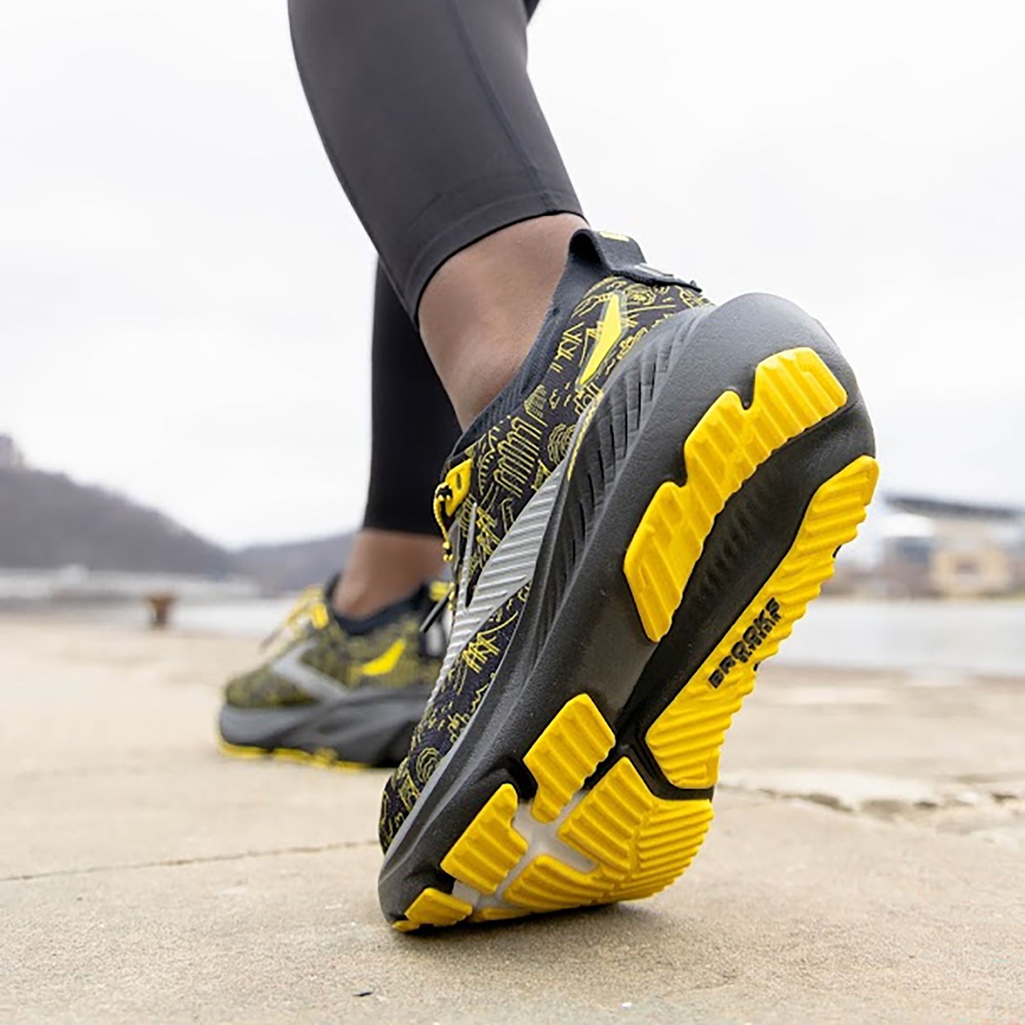 Brooks Women's Glycerin 23 Running Shoes product image