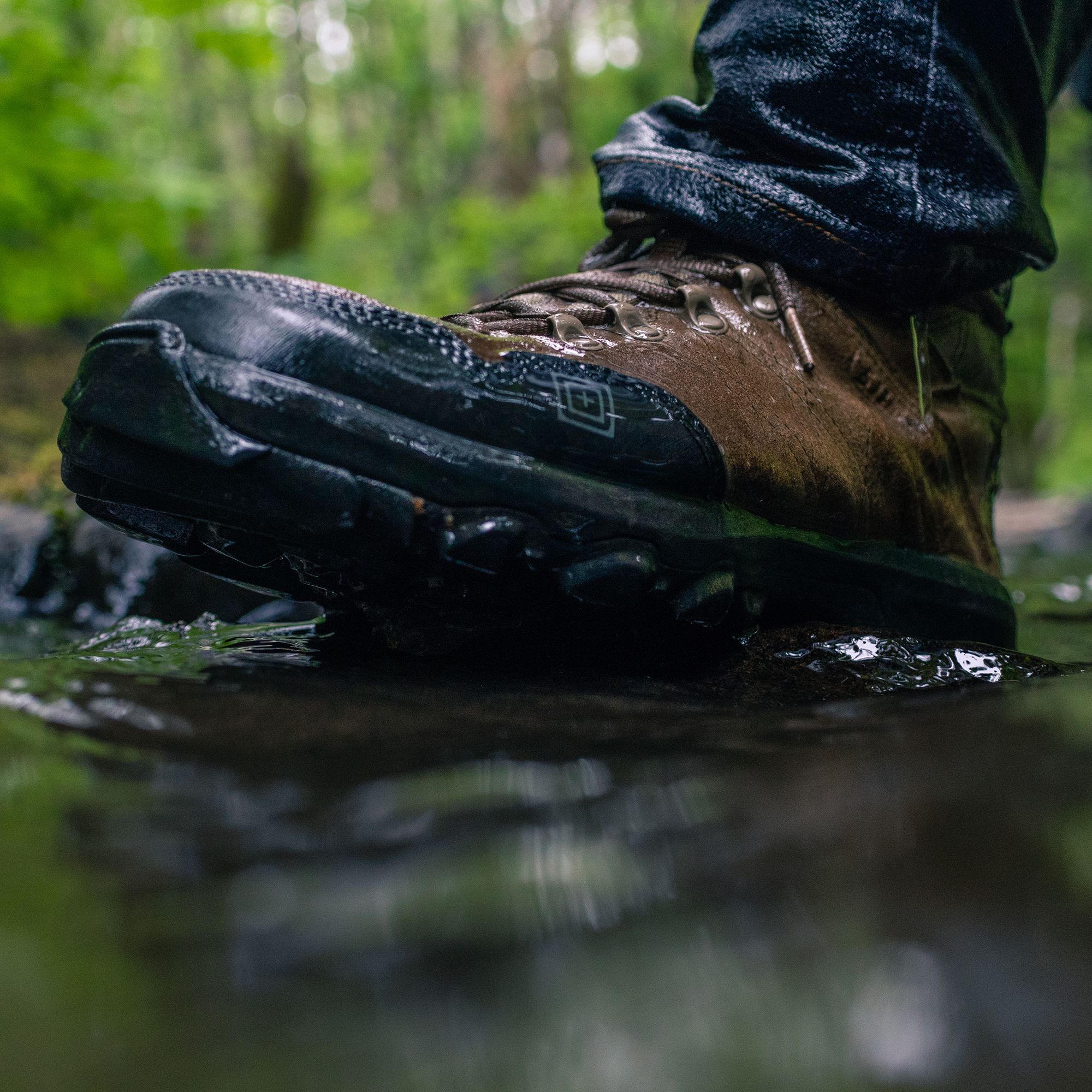 cable hiker carbon tac toe boot