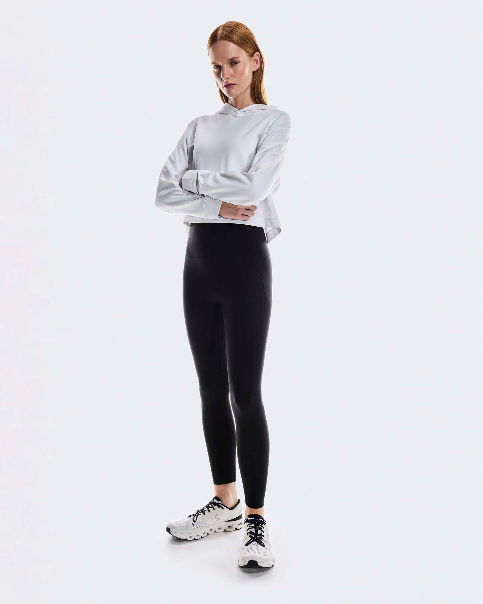 On Women's Train 7/8 Tights product image