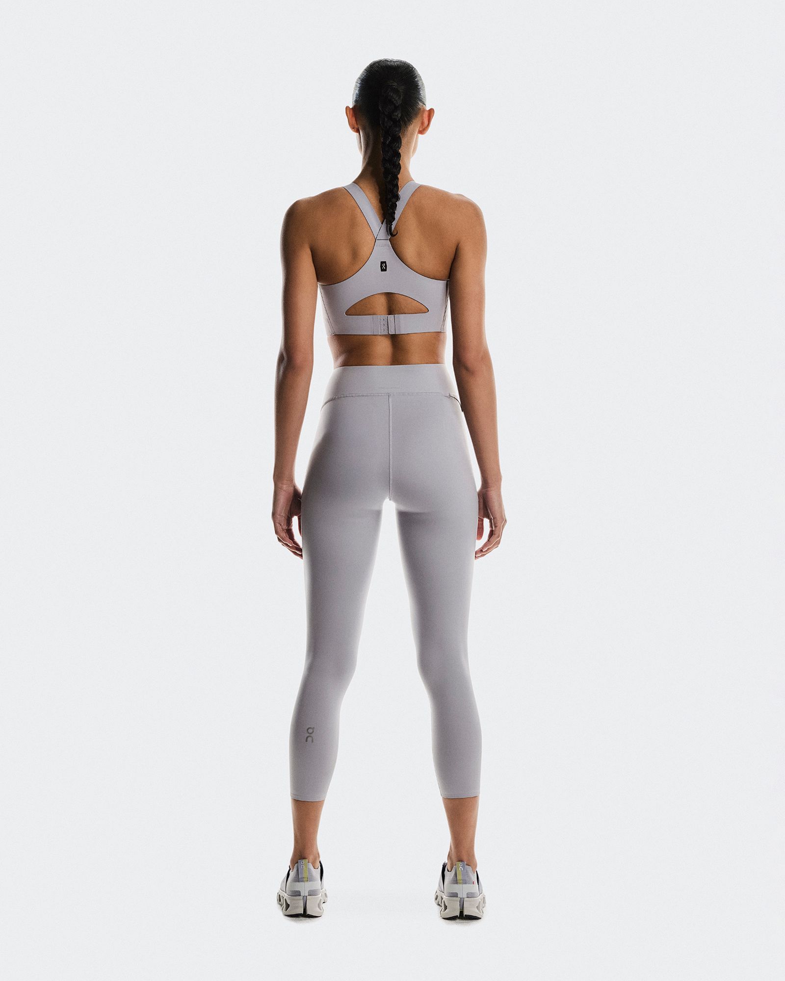 On Women's Train 7/8 Tights product image