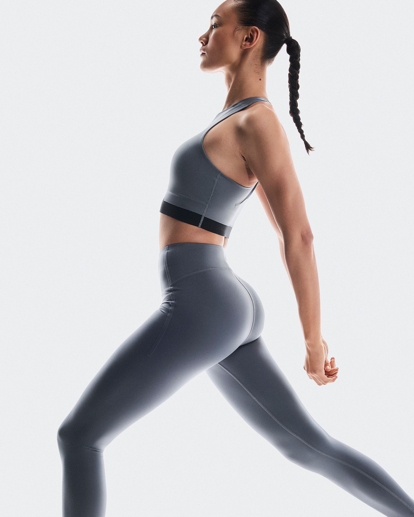 On Women's Train 7/8 Tights product image