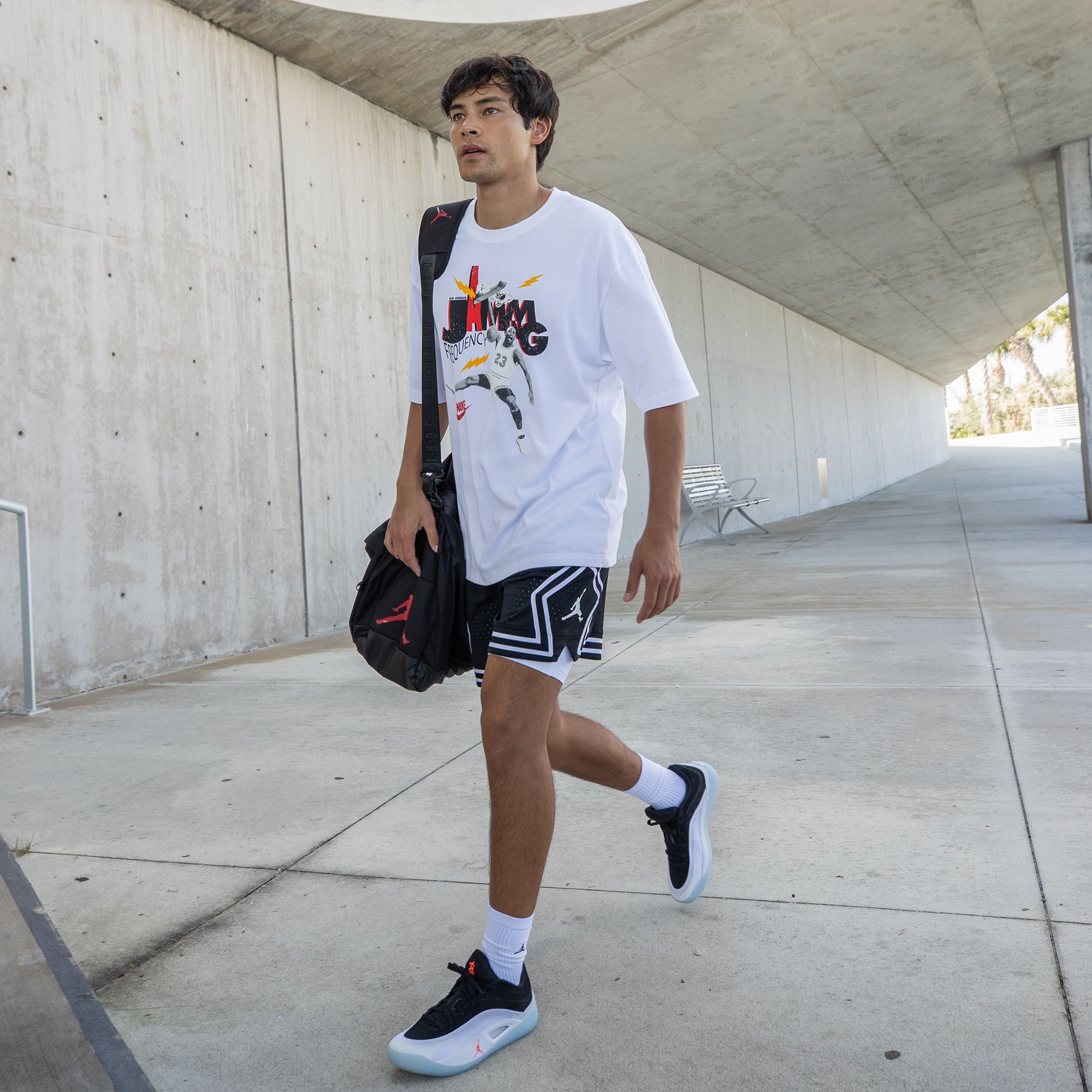 Jordan Men's Brand Jamming Frequency Graphic T-Shirt product image