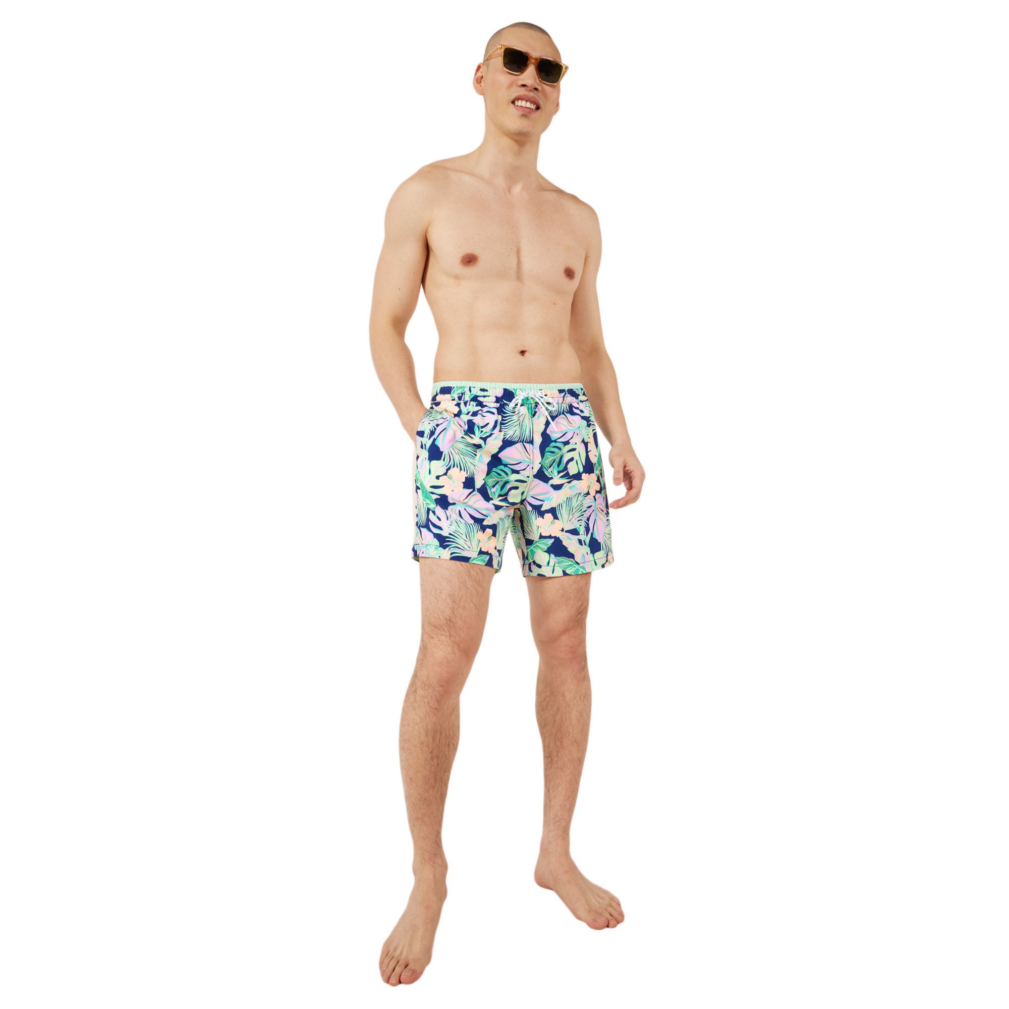 Chubbies Men's Classic Lined 5.5" Swim Trunks product image