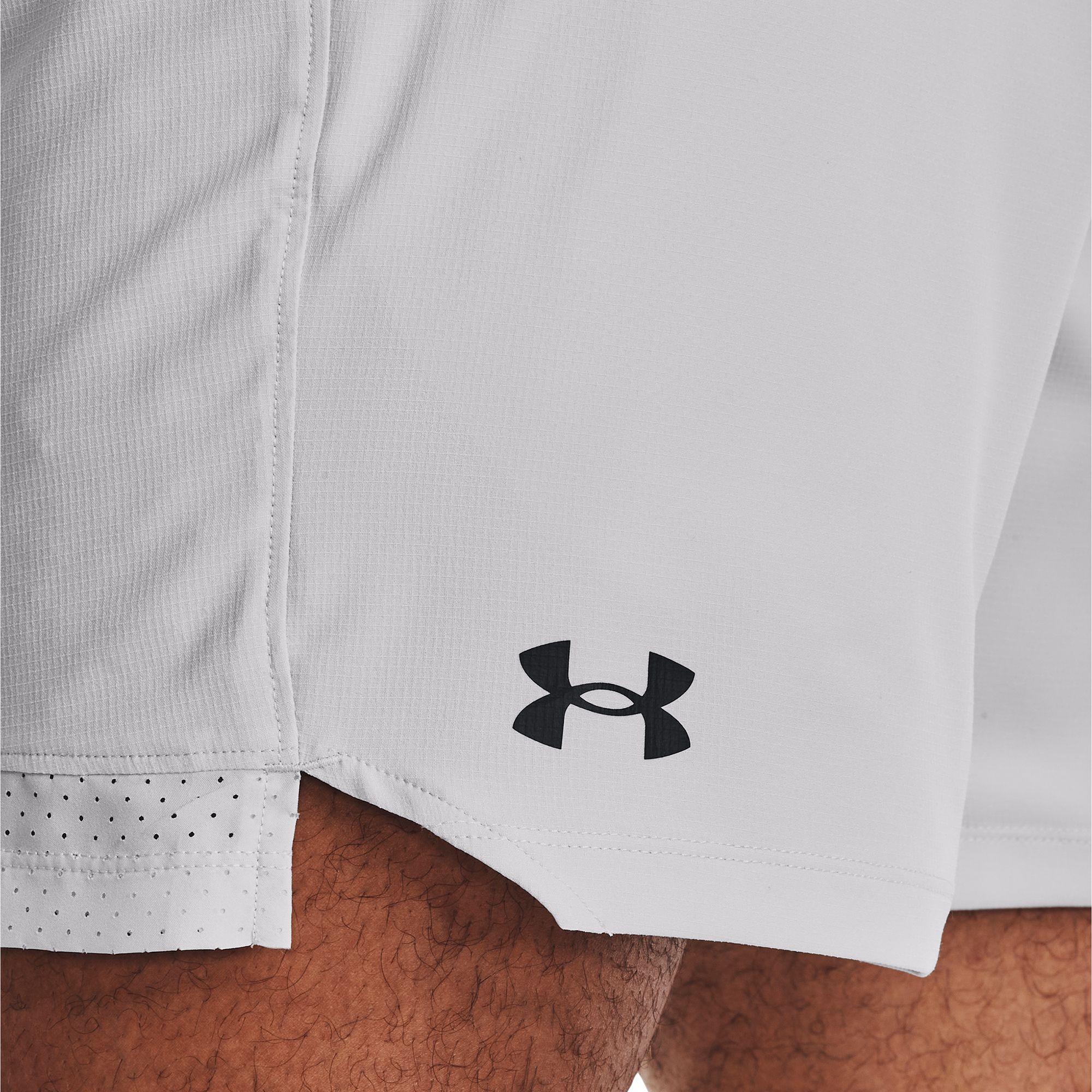 Under Armour Men's Vanish Woven 6" Shorts product image