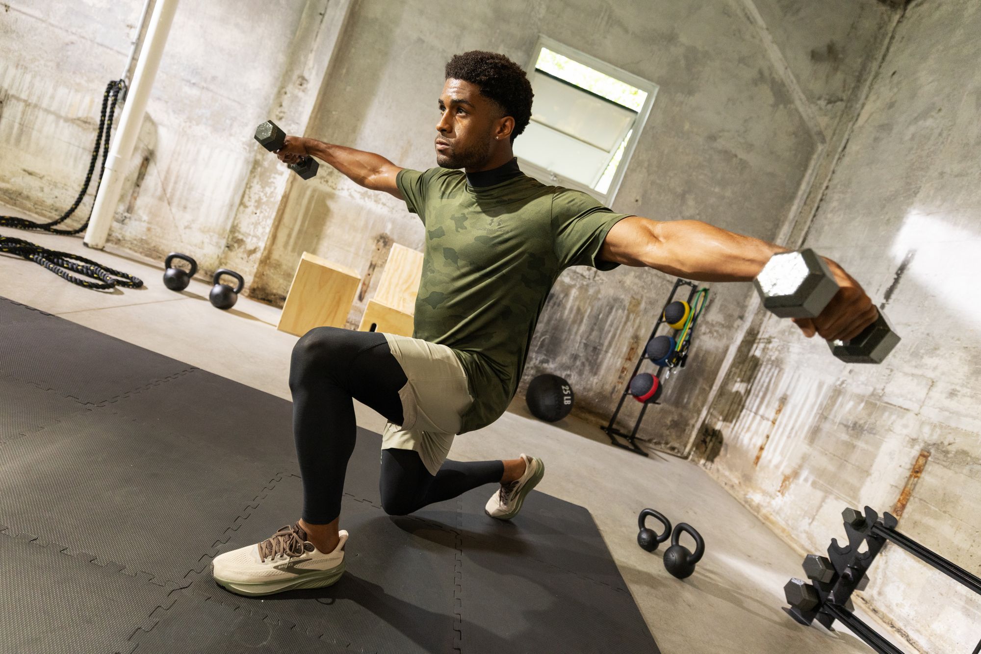 Under Armour Men's Vanish Woven 6" Shorts product image