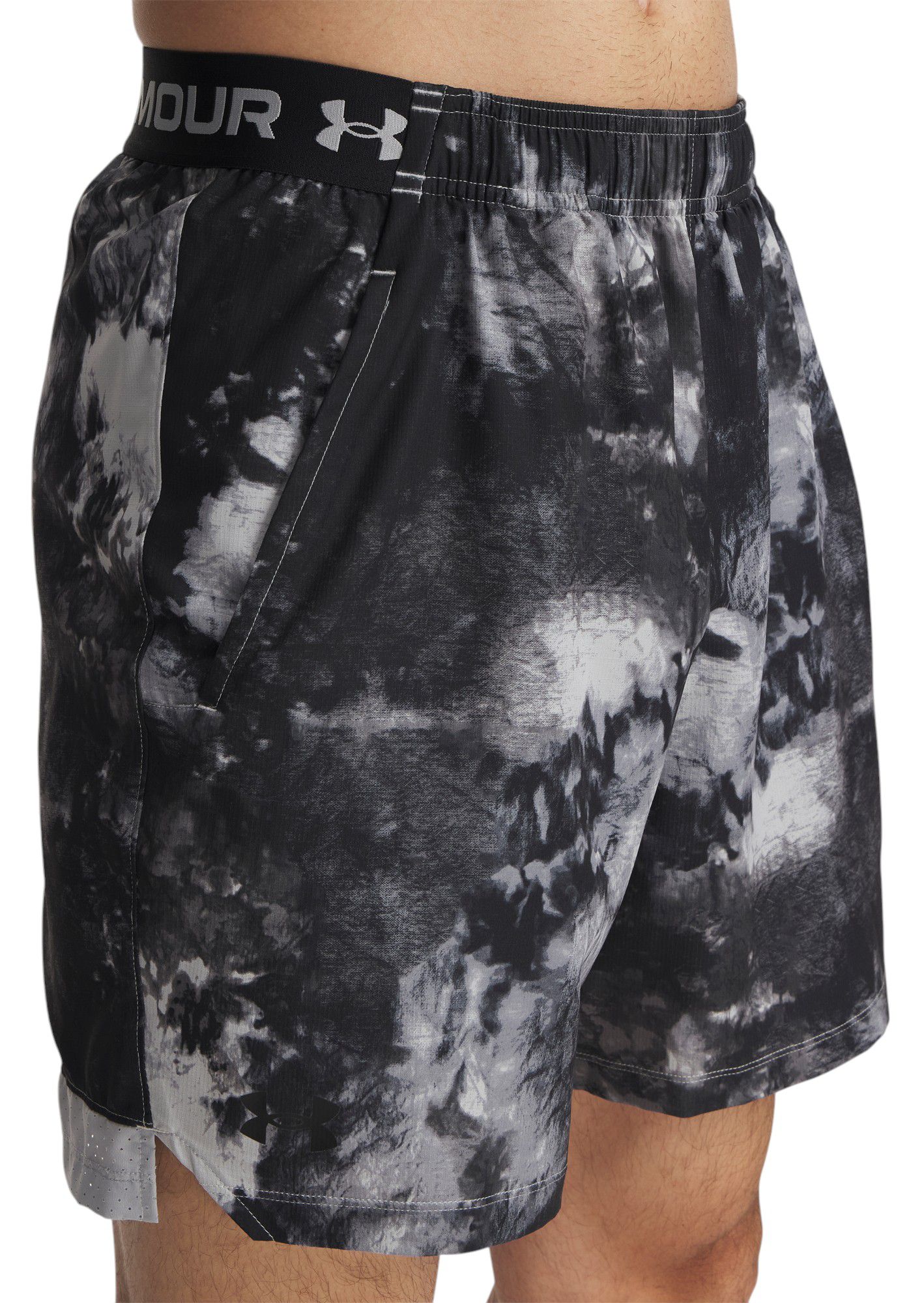 Under Armour Men's Vanish Woven 6" Printed Shorts product image