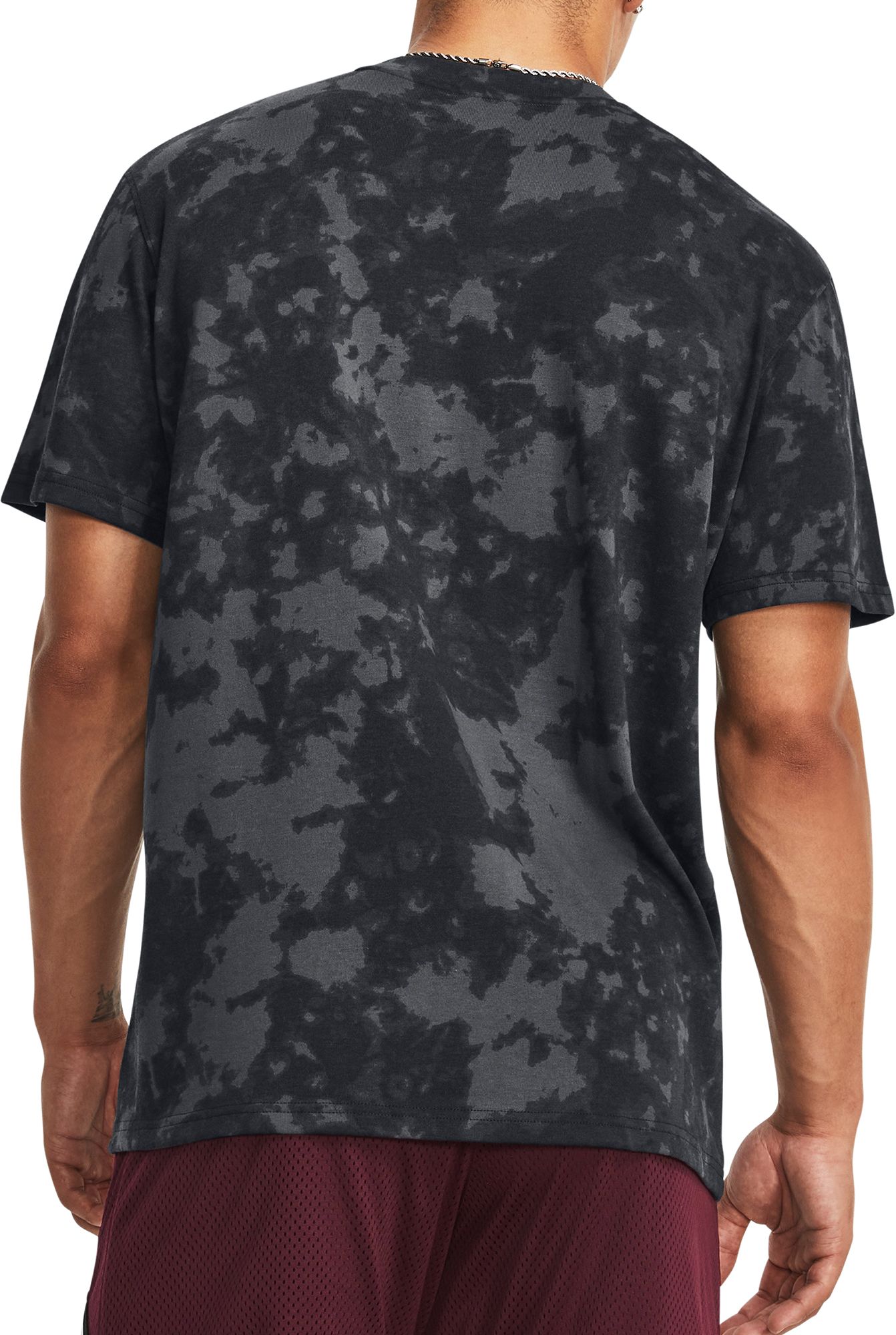  Under Armour Men's Heavyweight Short Sleeve T-Shirt