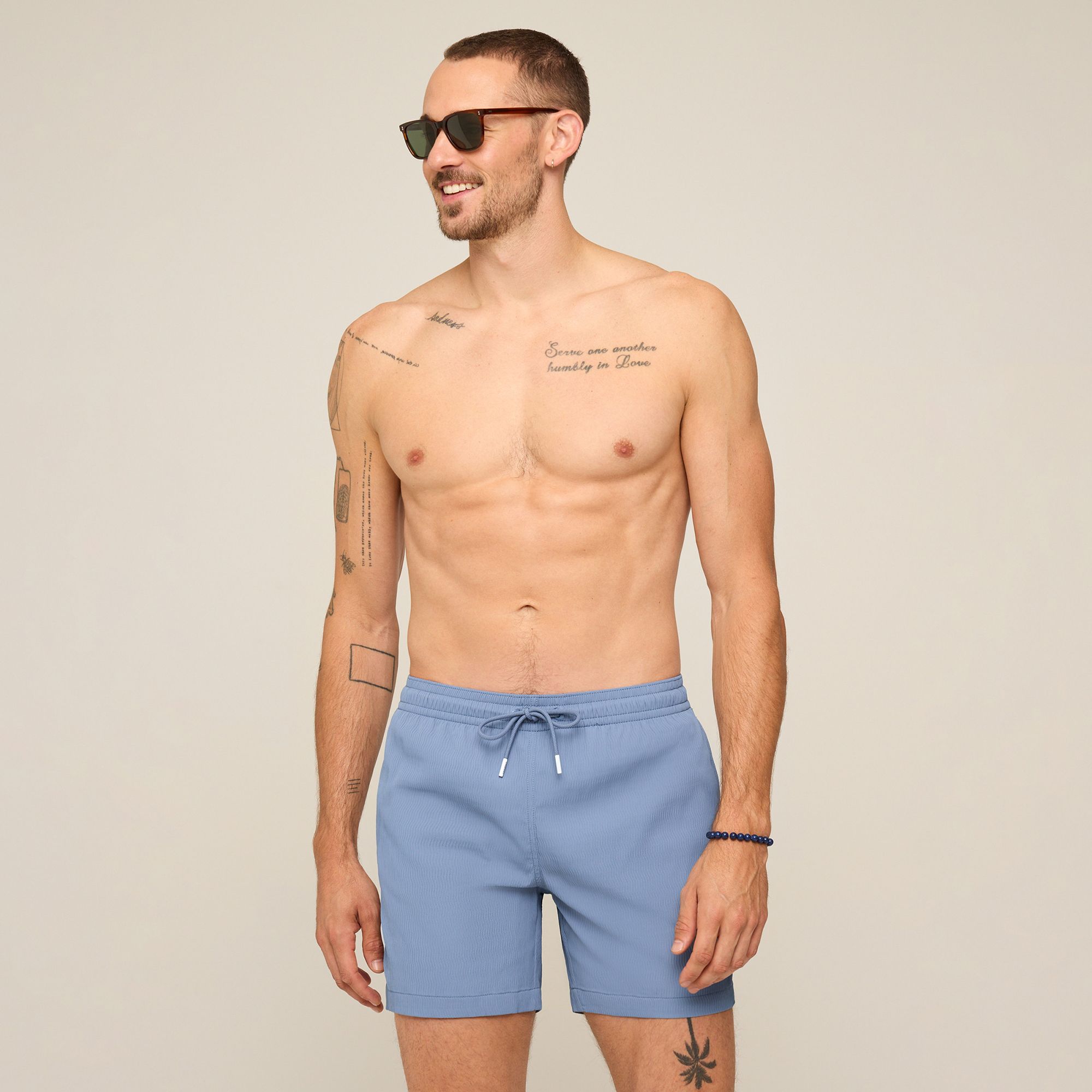 Chubbies Men's 5.5" Lined Textured Swim Trunks product image