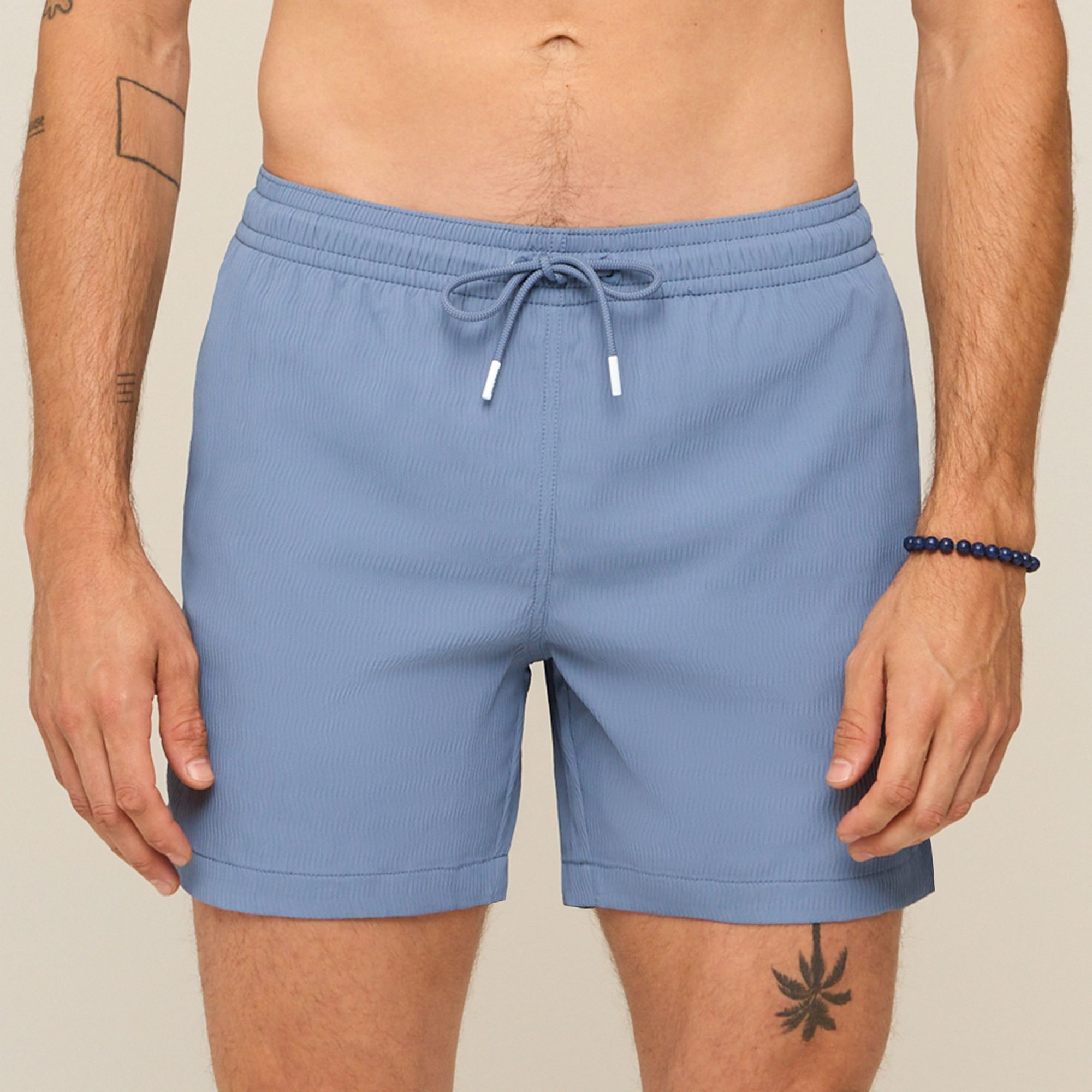 Chubbies Men's 5.5" Lined Textured Swim Trunks product image