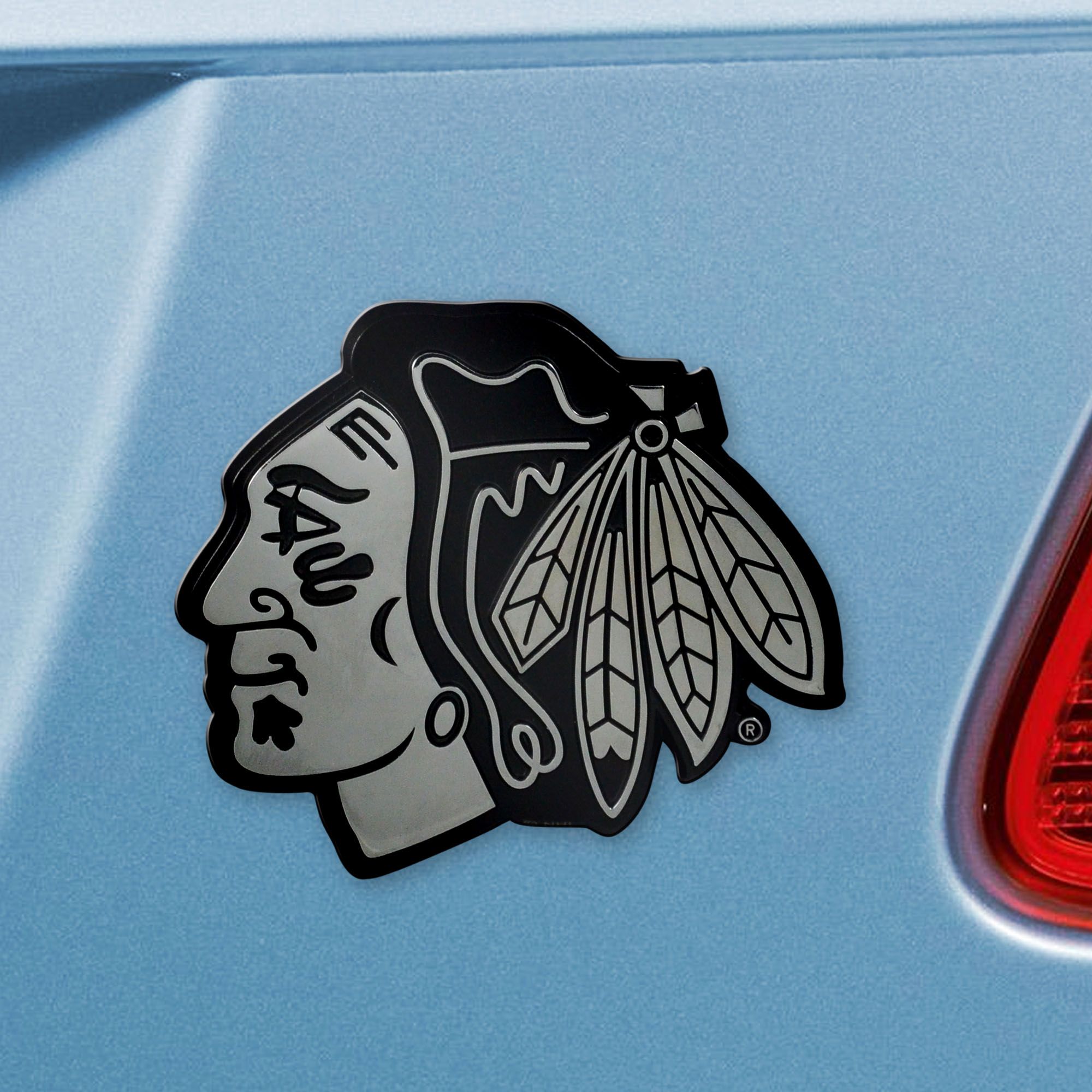 FANMATS Chicago Blackhawks Chrome Emblem product image