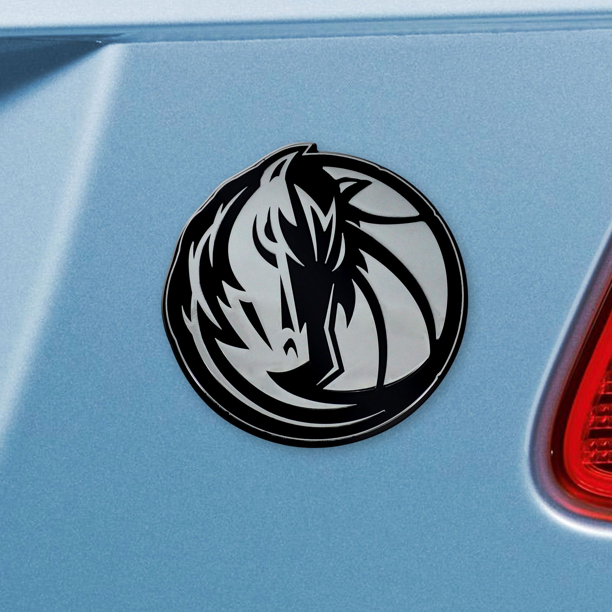 FANMATS Dallas Mavericks Chrome Emblem product image